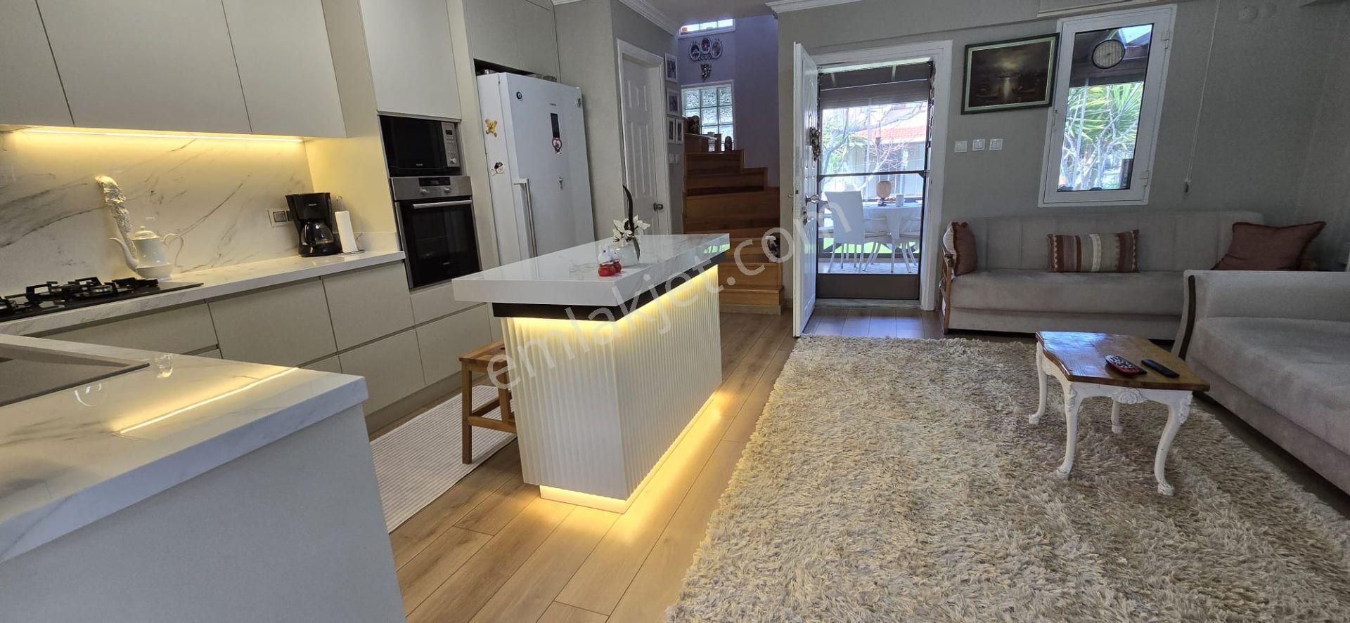 Yenifoça Gencellide Sahile 150m.satılık Tam Müstakil Trıbleks - Görsel 16