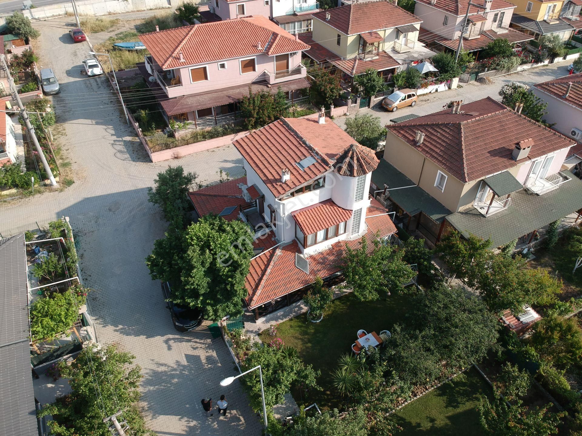 Yenifoça Gencellide Sahile 150m.satılık Tam Müstakil Trıbleks - Görsel 8