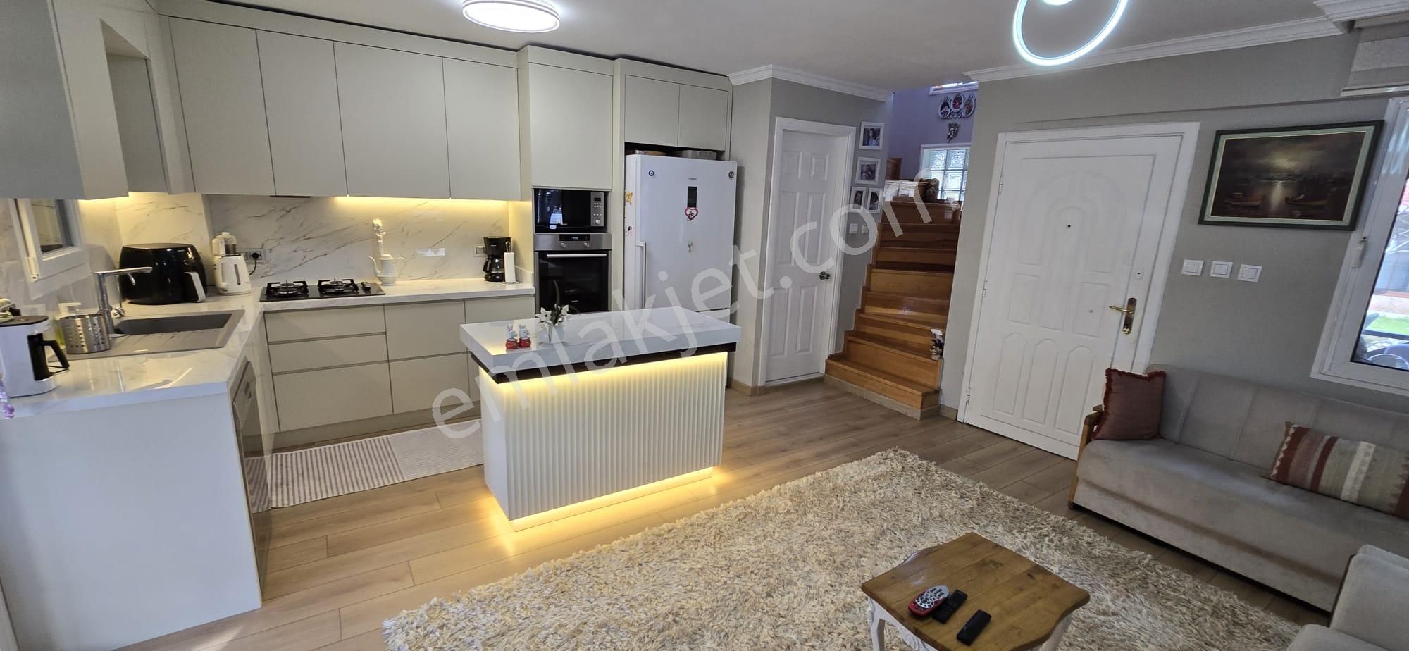 Yenifoça Gencellide Sahile 150m.satılık Tam Müstakil Trıbleks - Görsel 17