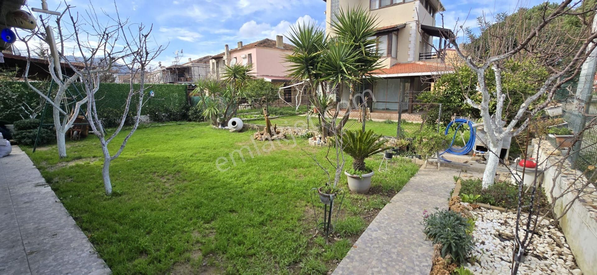 Yenifoça Gencellide Sahile 150m.satılık Tam Müstakil Trıbleks - Görsel 12