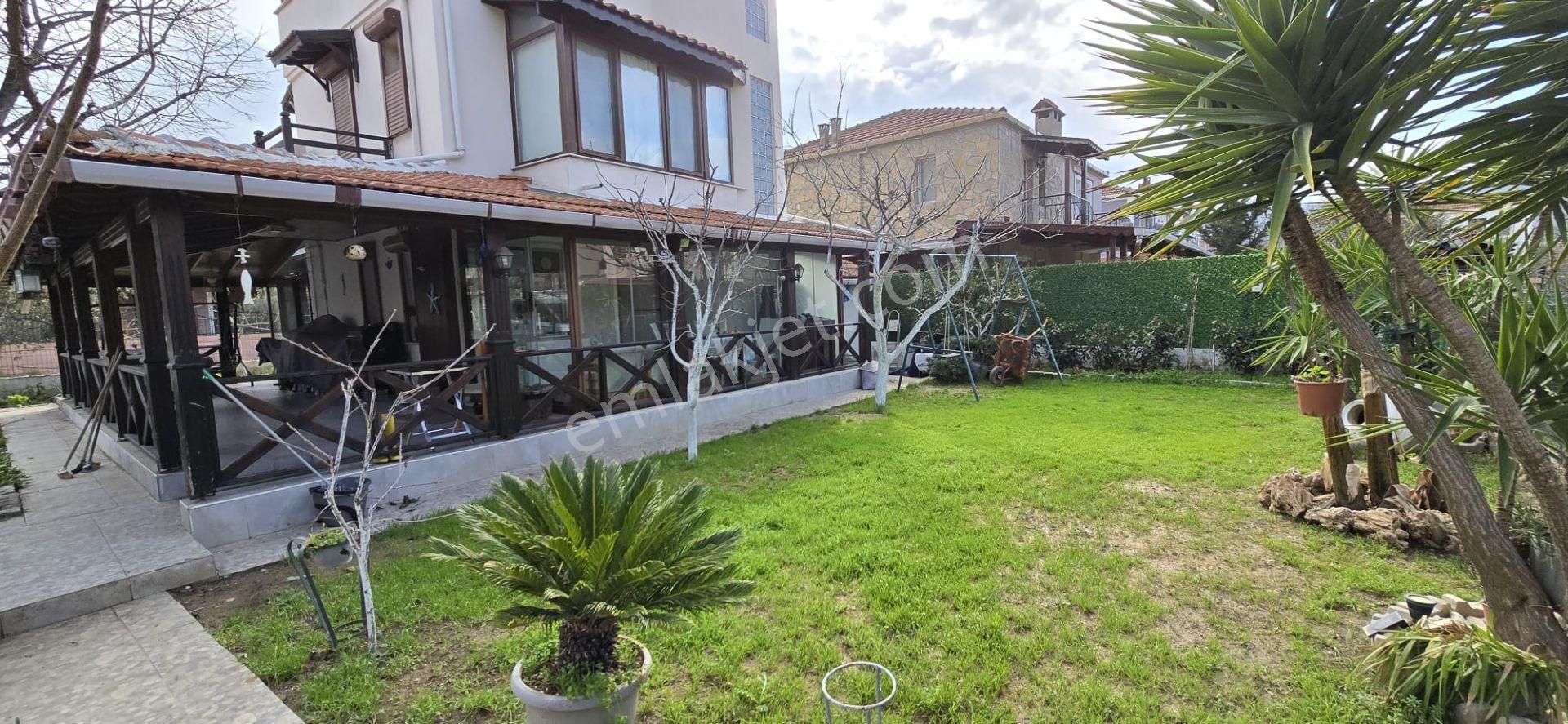 Yenifoça Gencellide Sahile 150m.satılık Tam Müstakil Trıbleks - Görsel 11