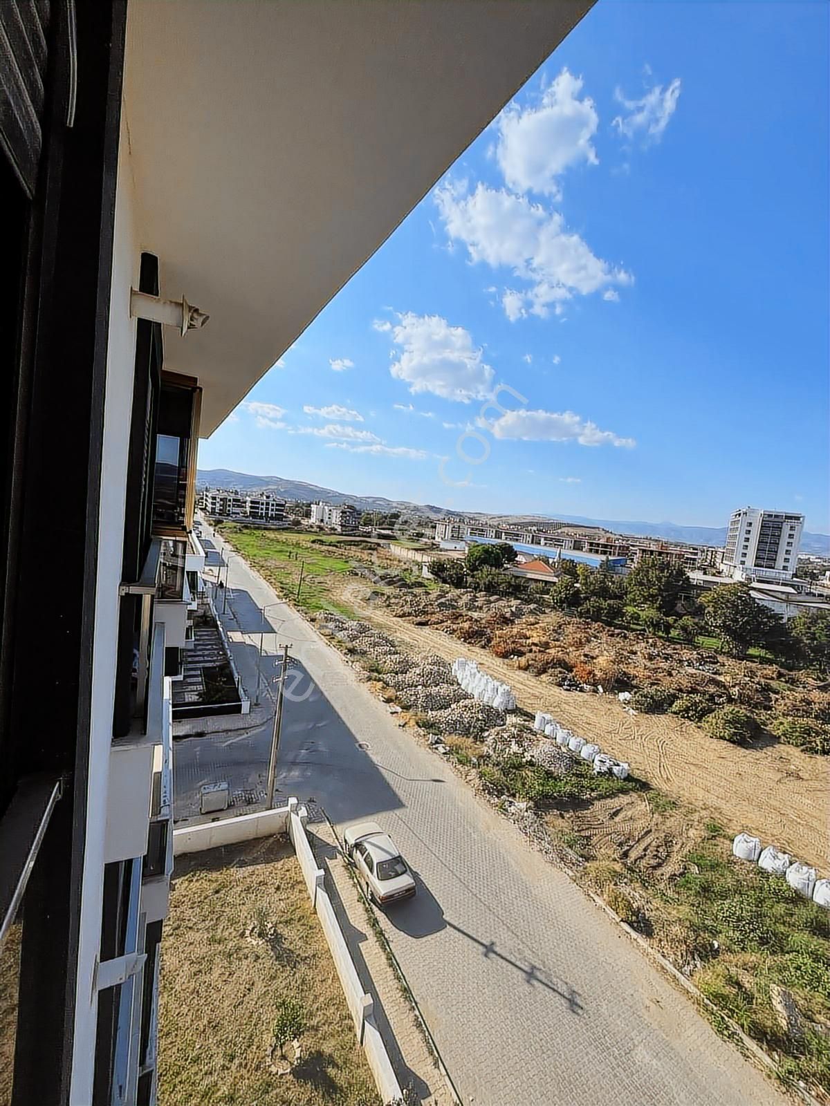 Kaçmazer'den Cafeler Sokağı Üzerinde Kiralık 2+1 Daire