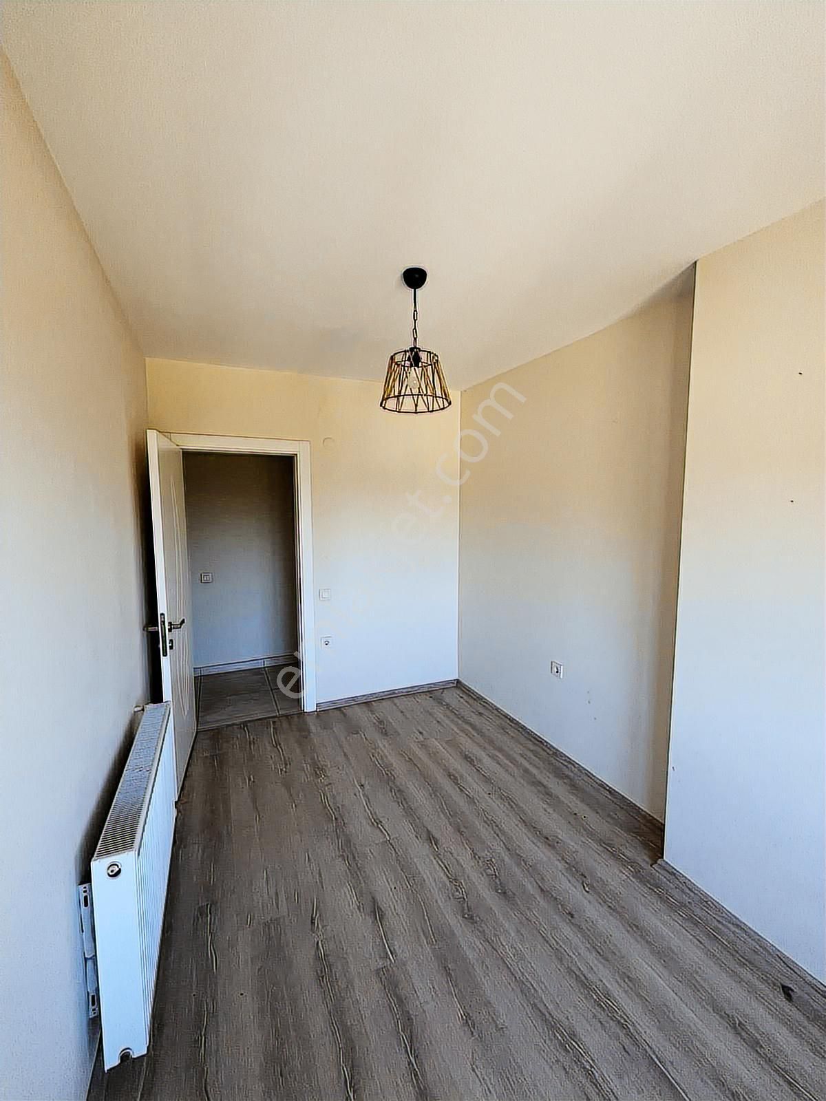 Kaçmazer'den Cafeler Sokağı Üzerinde Kiralık 2+1 Daire - Görsel 2