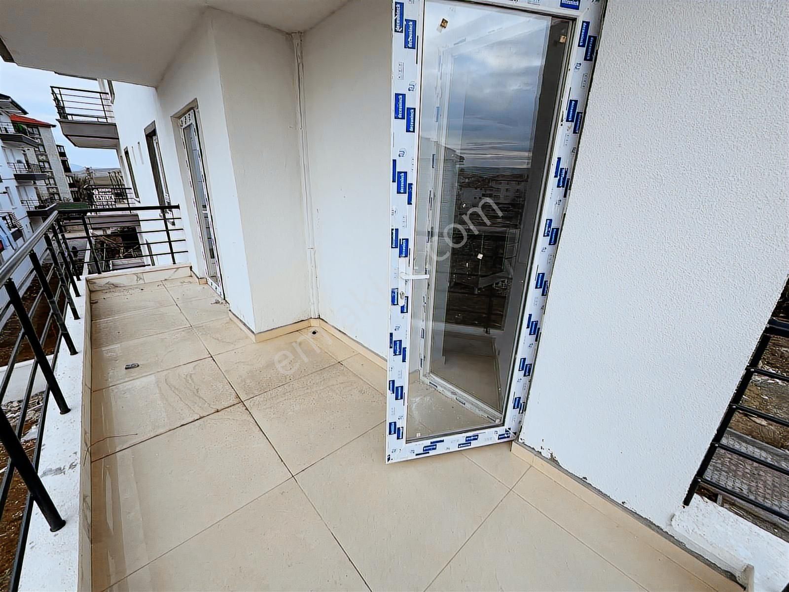 Devlet Hst. Yanı Ara Kat Güney Cephe 2 Banyo Sıfır Kelepir Daire - Görsel 2