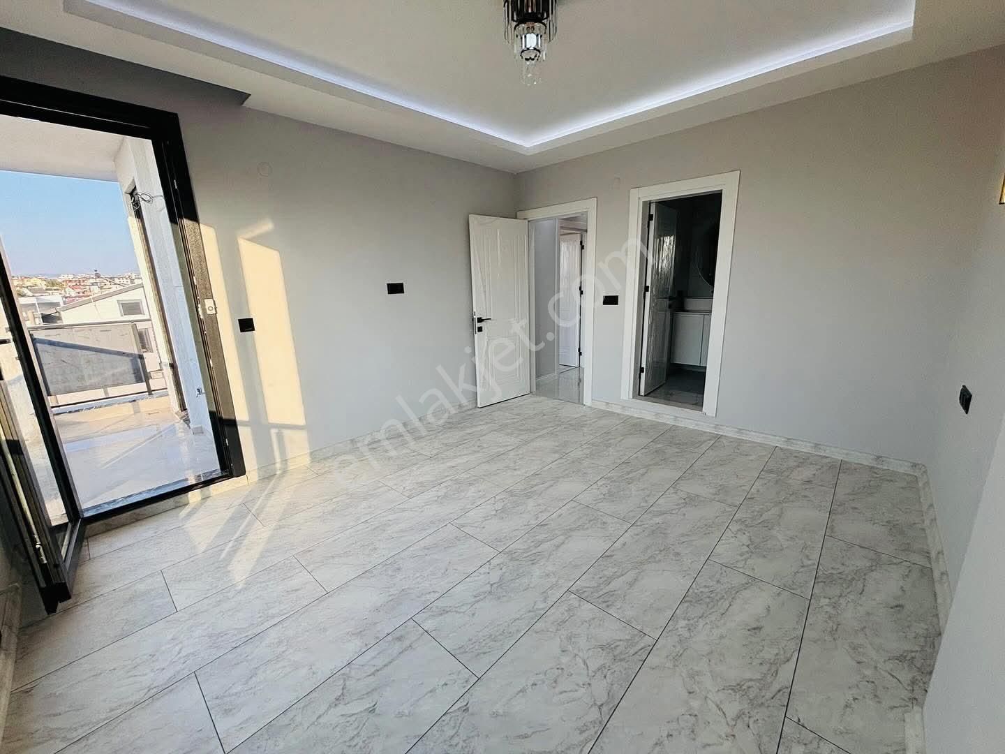 Hisar Mahallesi’nde Deniz Manzaralı Ultra Lüks 3+1 Villa! - Görsel 3