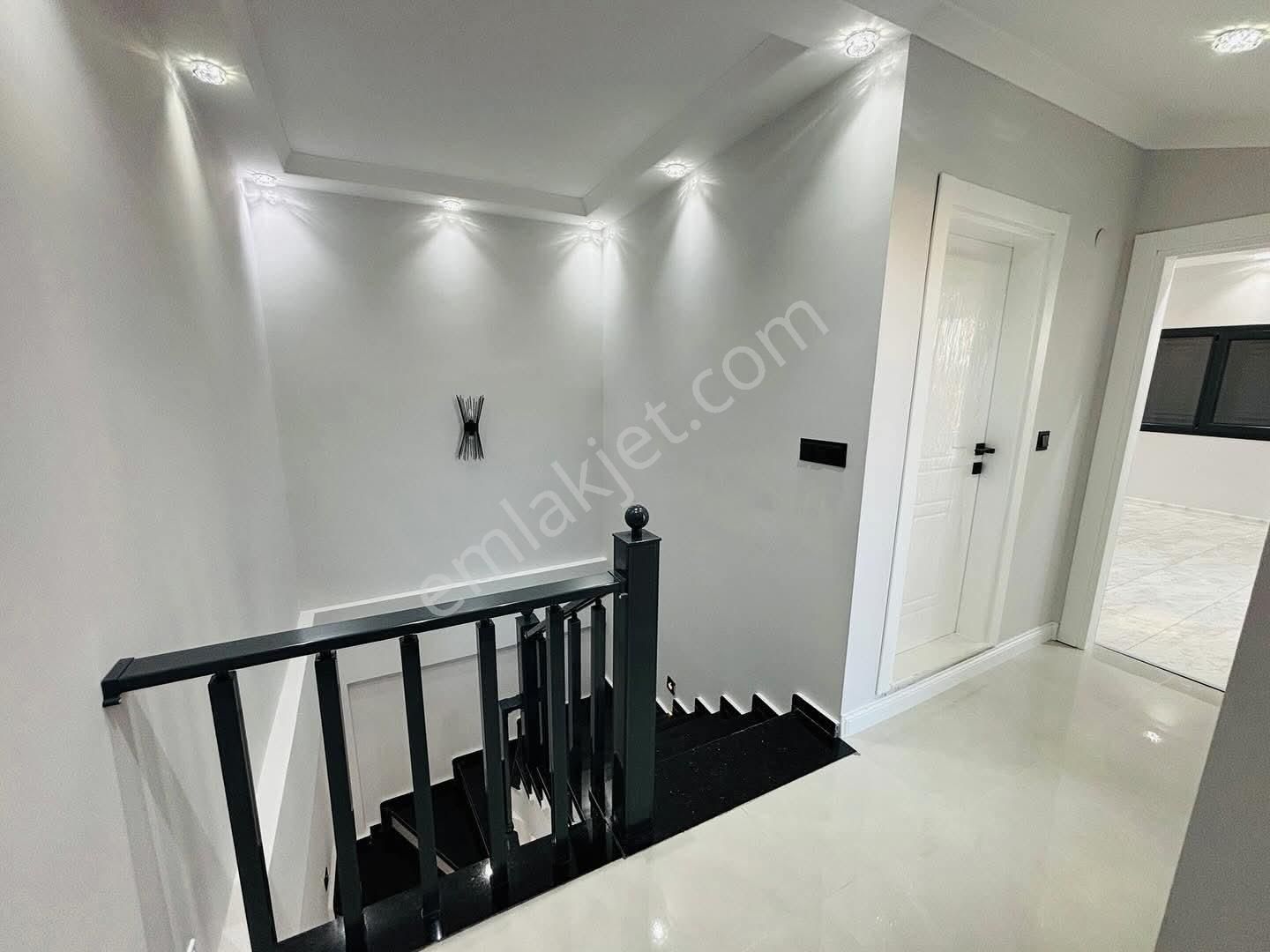 Hisar Mahallesi’nde Deniz Manzaralı Ultra Lüks 3+1 Villa! - Görsel 4