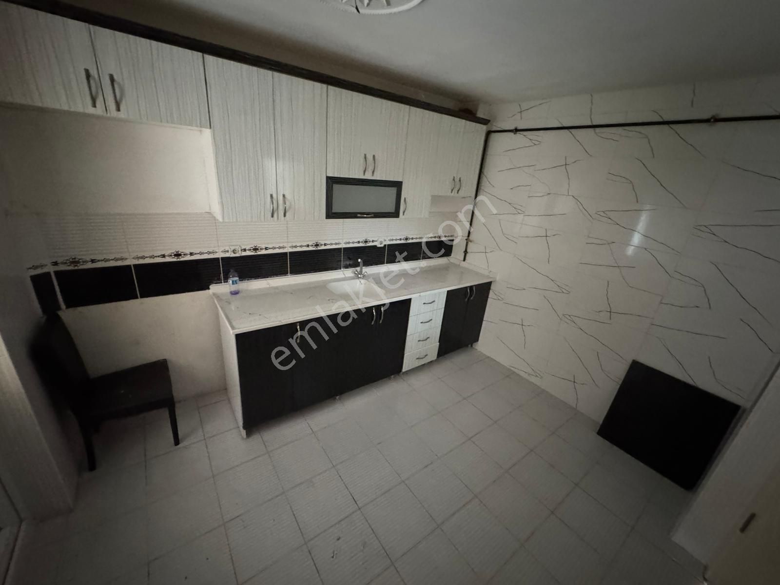 Pınarbaşı Mah'de 2+1 Genç Yaşta Cadde Üzerinde Kiralık Daire - Görsel 4