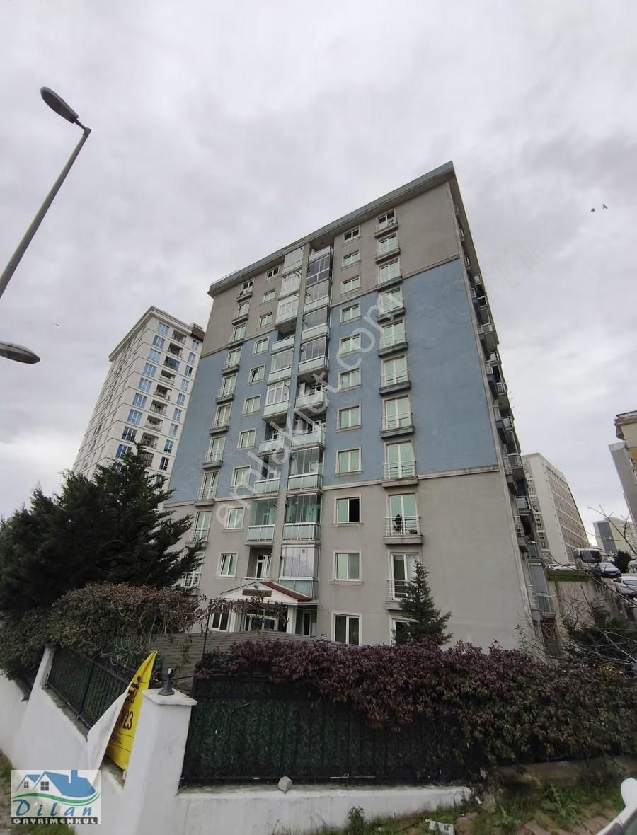 Dilan Gyo'dan Aile Apartmanında 3+1 Geniş Satılık Daire Merkezi