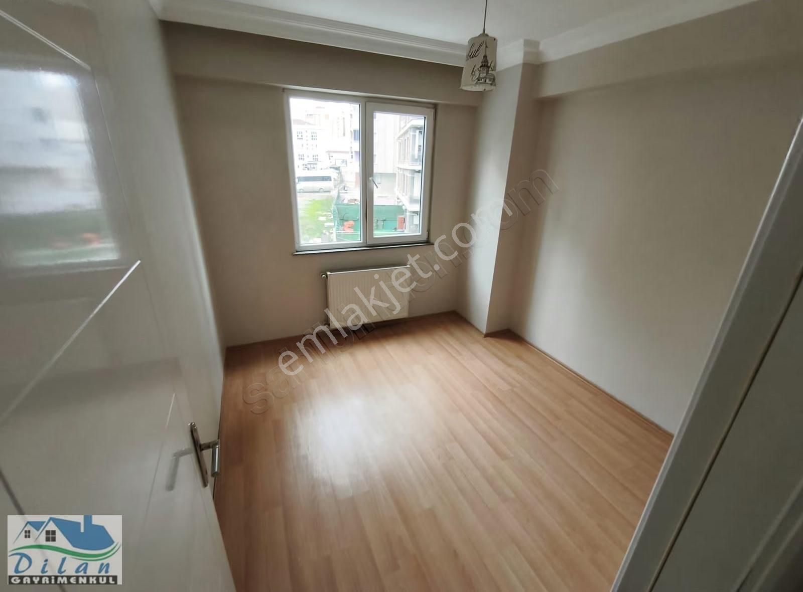 Dilan Gyo'dan Aile Apartmanında 3+1 Geniş Satılık Daire Merkezi - Görsel 2