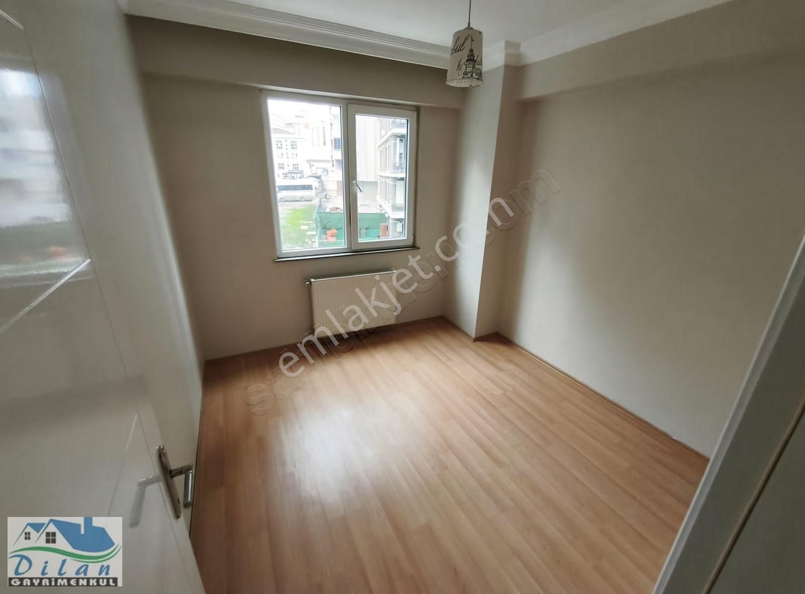 Dilan Gyo'dan Aile Apartmanında 3+1 Geniş Satılık Daire Merkezi - Görsel 4