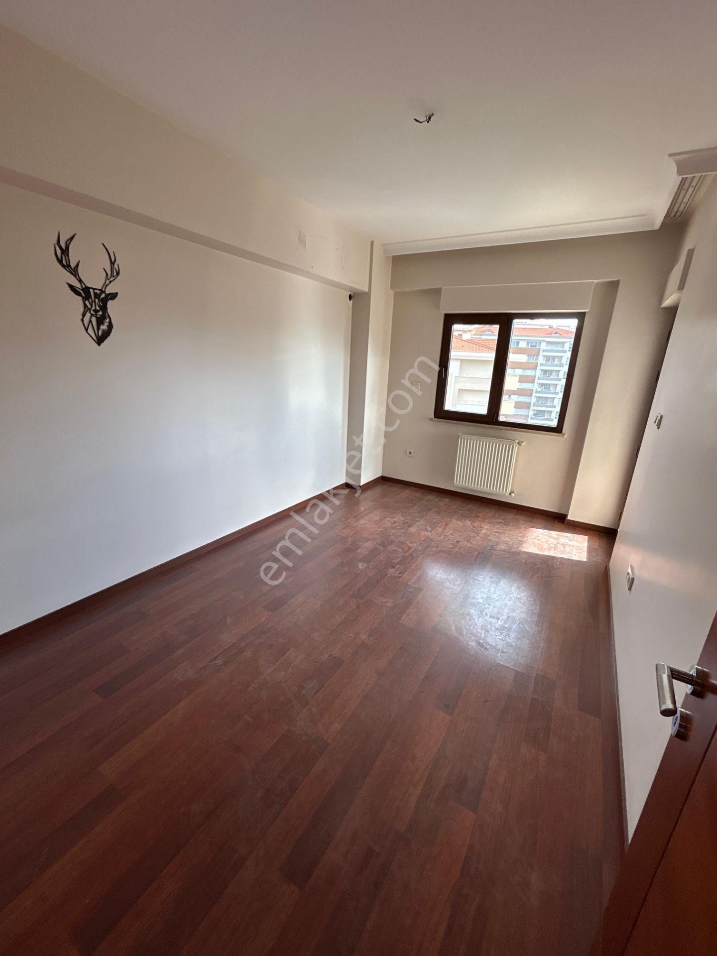 Gölkent Sitesinde Kaçırılmayacak 210m² 4+1 Kiralık Lüks Daire - Görsel 16