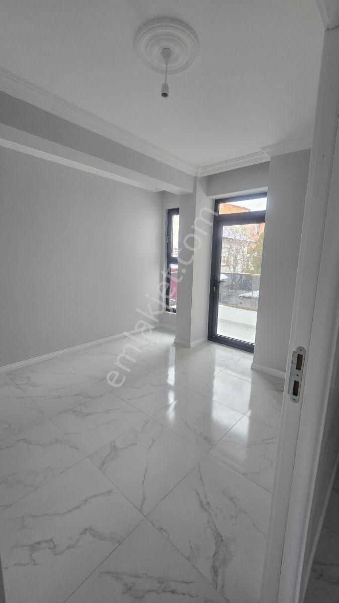 Asansörlü 1+1 Kiralık Daire - Görsel 12