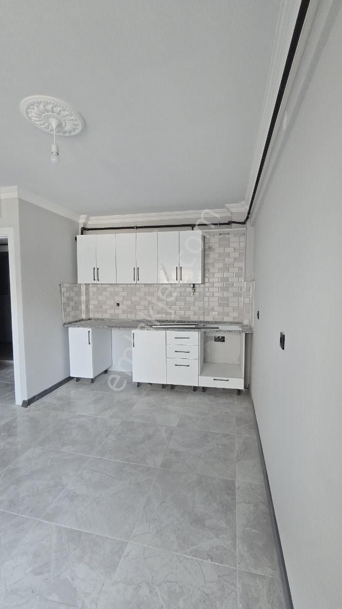 1+1 Osmangazi Üniversitesine Yakin Satılık Daire