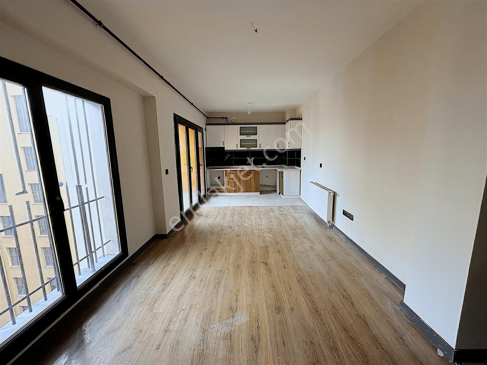 Şeref Emlak Toki 7/a 1. Etap 7.kat Balkonlu 1+1 Vialand Cephe - Görsel 5