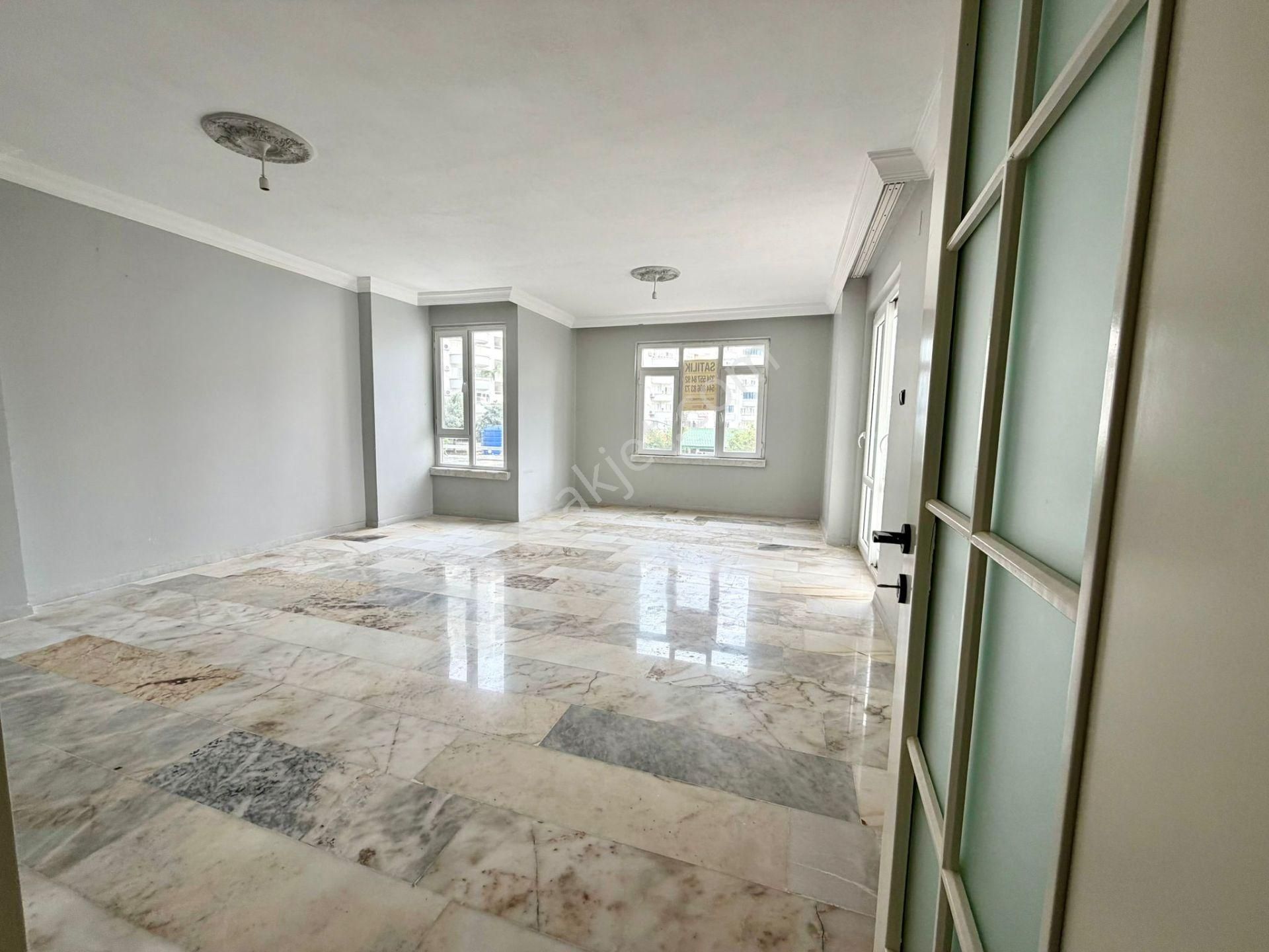 Tece'de Merkezi Konumda Site İçi Havuzlu Denize Sıfır 3+1 Daire - Görsel 15