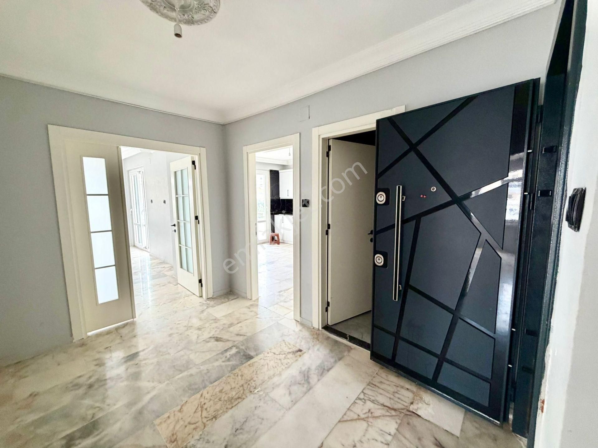 Tece'de Merkezi Konumda Site İçi Havuzlu Denize Sıfır 3+1 Daire - Görsel 11