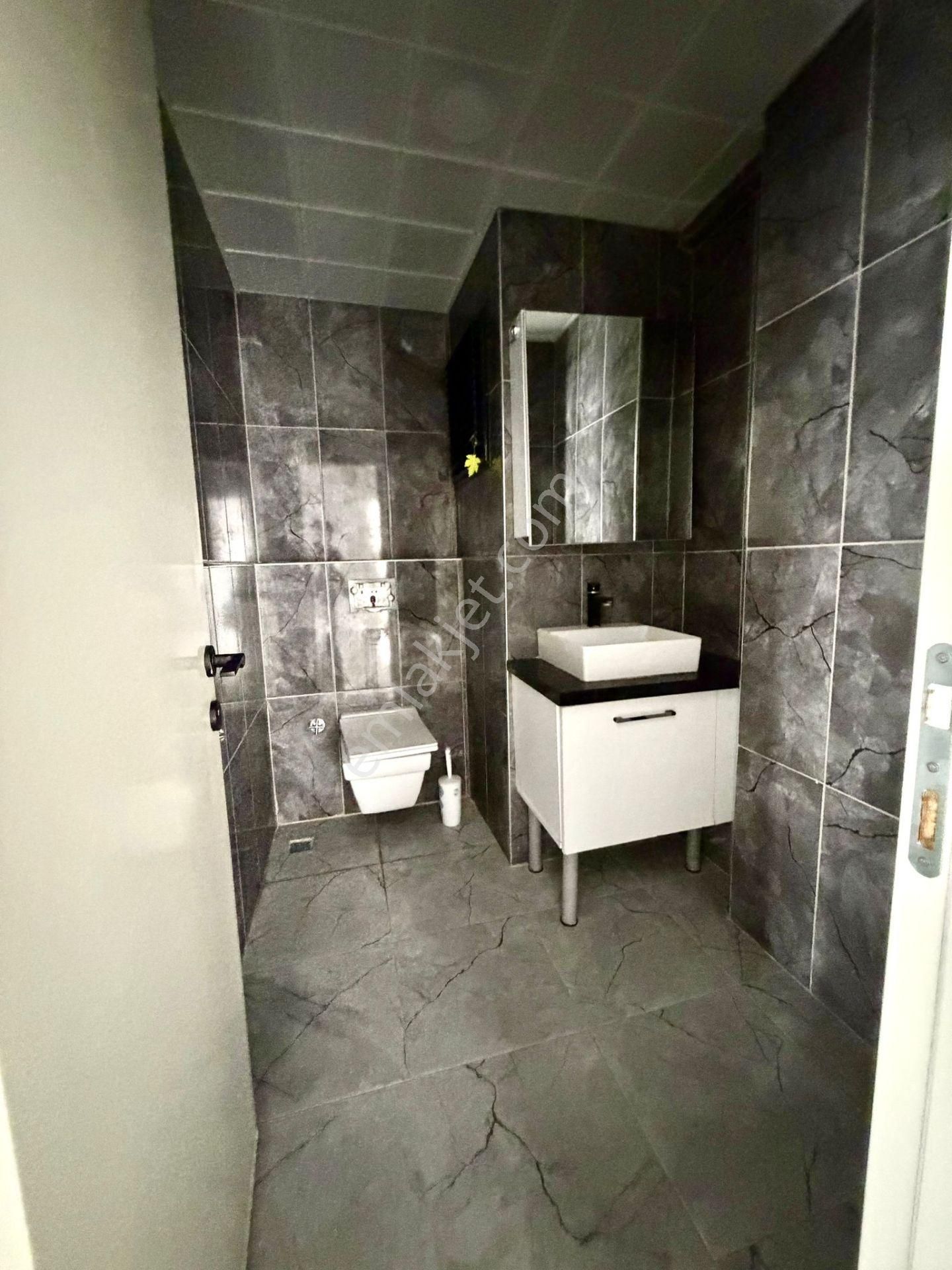 Tece'de Merkezi Konumda Site İçi Havuzlu Denize Sıfır 3+1 Daire - Görsel 22