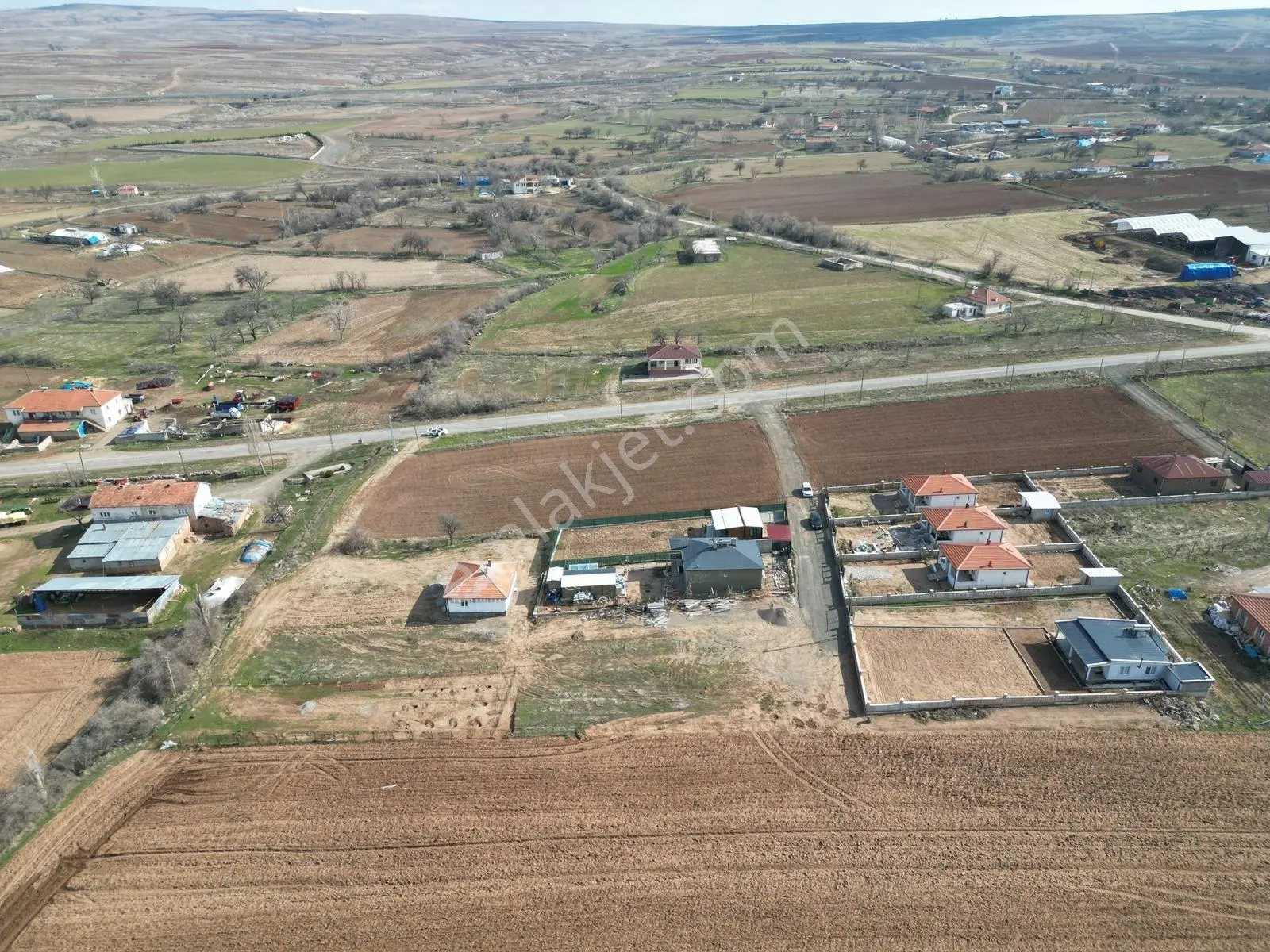 Anayol Yakını 525.m2 Yapılaşma İçerisinde Temiz Villa Parseli - Görsel 7
