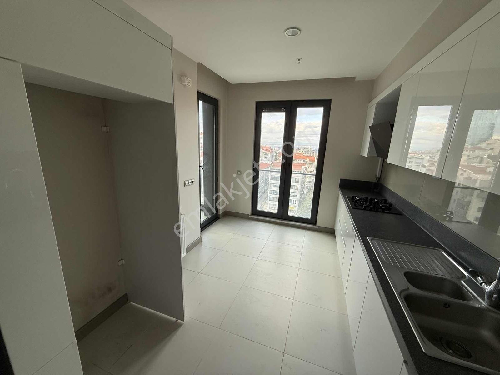 Başkent Emlak Konutları Kiralık 3.5+1 Cam Balkonlu Manzaralı - Görsel 7