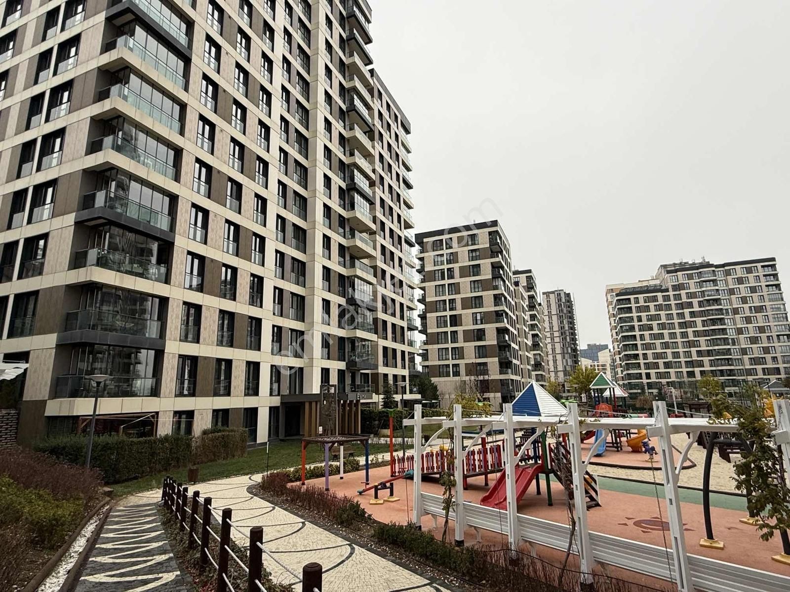 Başkent Emlak Konutları Kiralık 3.5+1 Cam Balkonlu Manzaralı