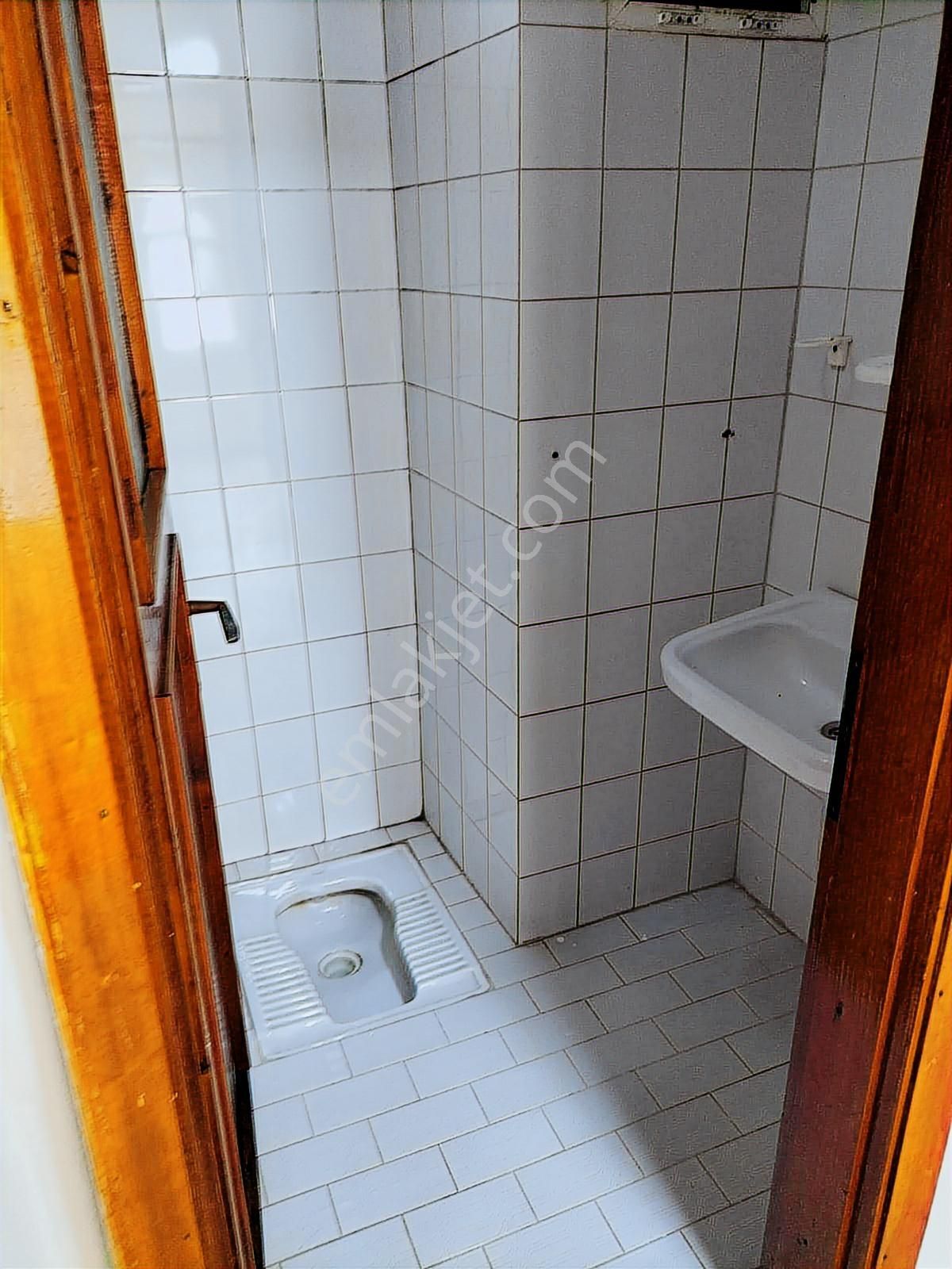 Adapazarı Karaosman Mahallesinde 3+1 Kiralık Daire - Görsel 6