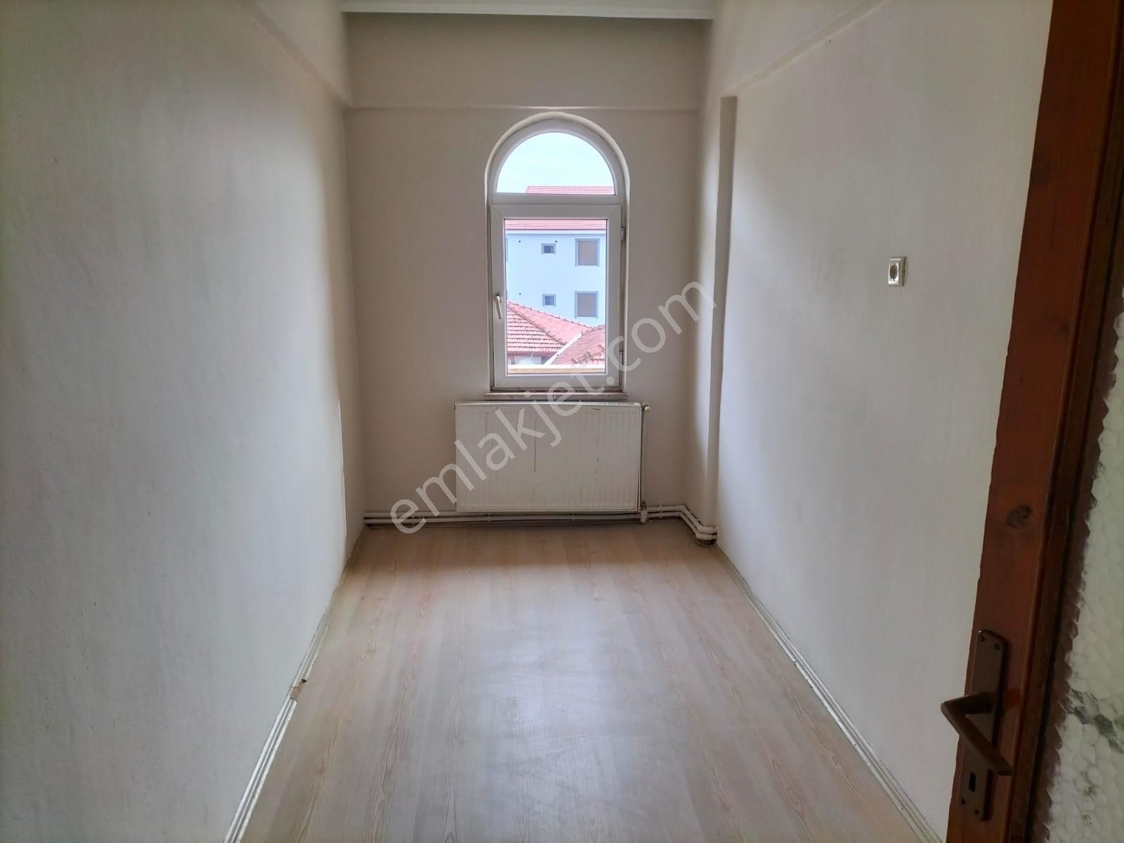 Adapazarı Karaosman Mahallesinde 3+1 Kiralık Daire - Görsel 15