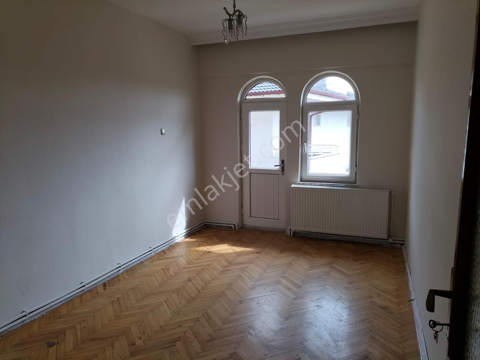Adapazarı Karaosman Mahallesinde 3+1 Kiralık Daire - Görsel 3