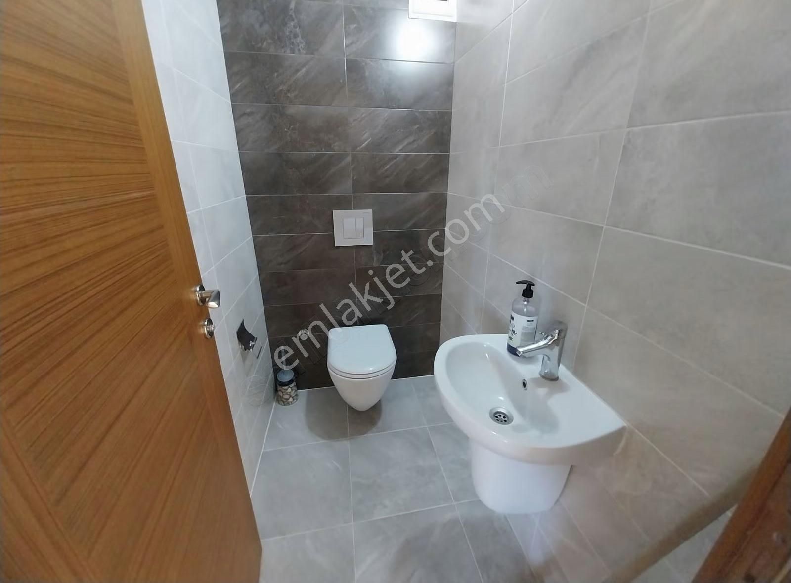Mimozapark Sitesi'nde Satılık Deniz Manzaralı 3+1 Ferah Daire - Görsel 2