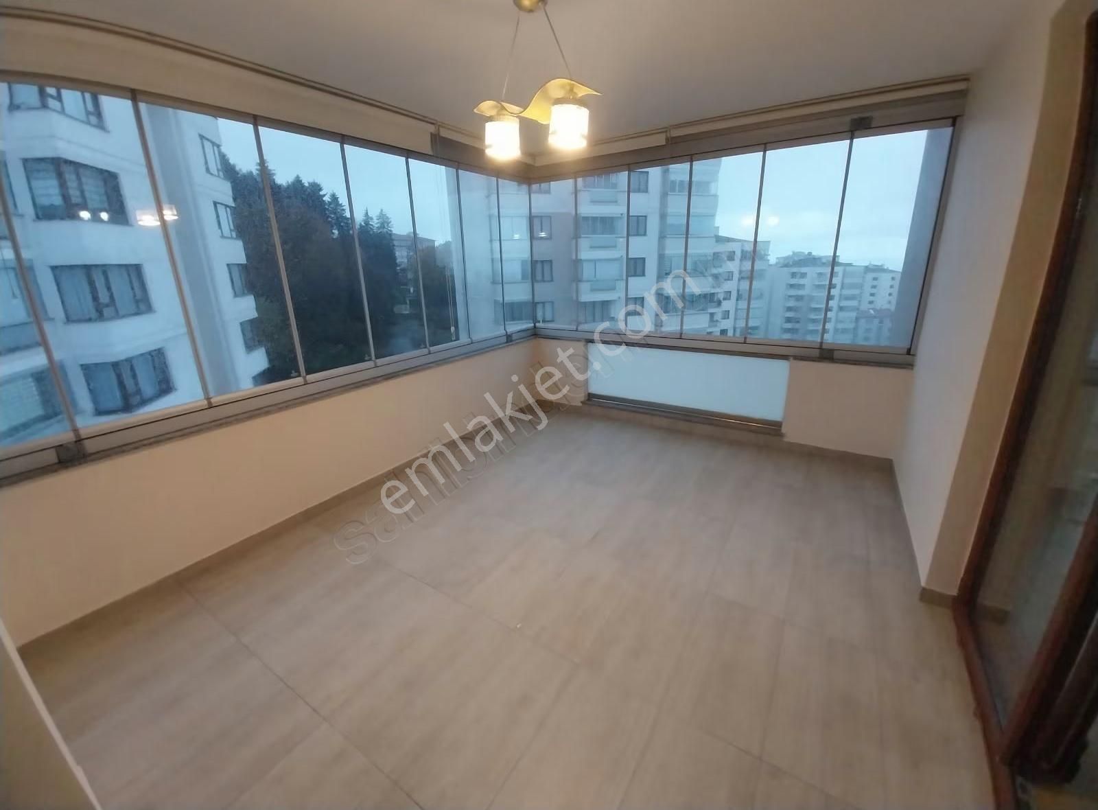 Mimozapark Sitesi'nde Satılık Deniz Manzaralı 3+1 Ferah Daire