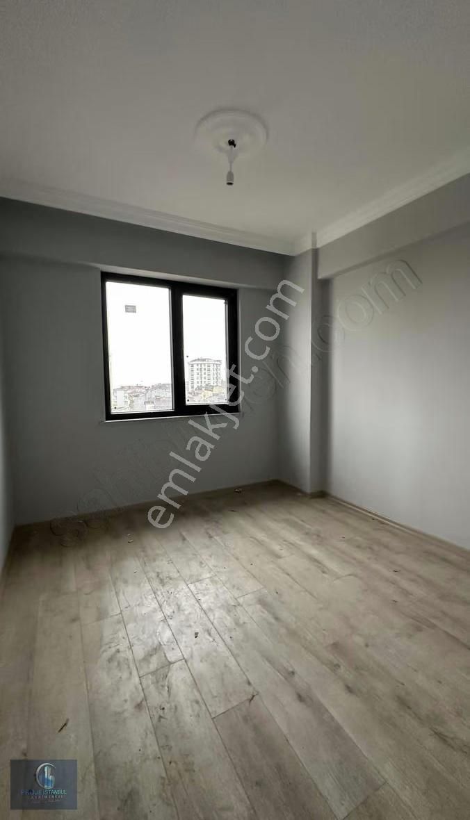 Cadde Üzerinde Lüks 3+1 Her Yere Ulaşım Açıklama Oku! - Görsel 24