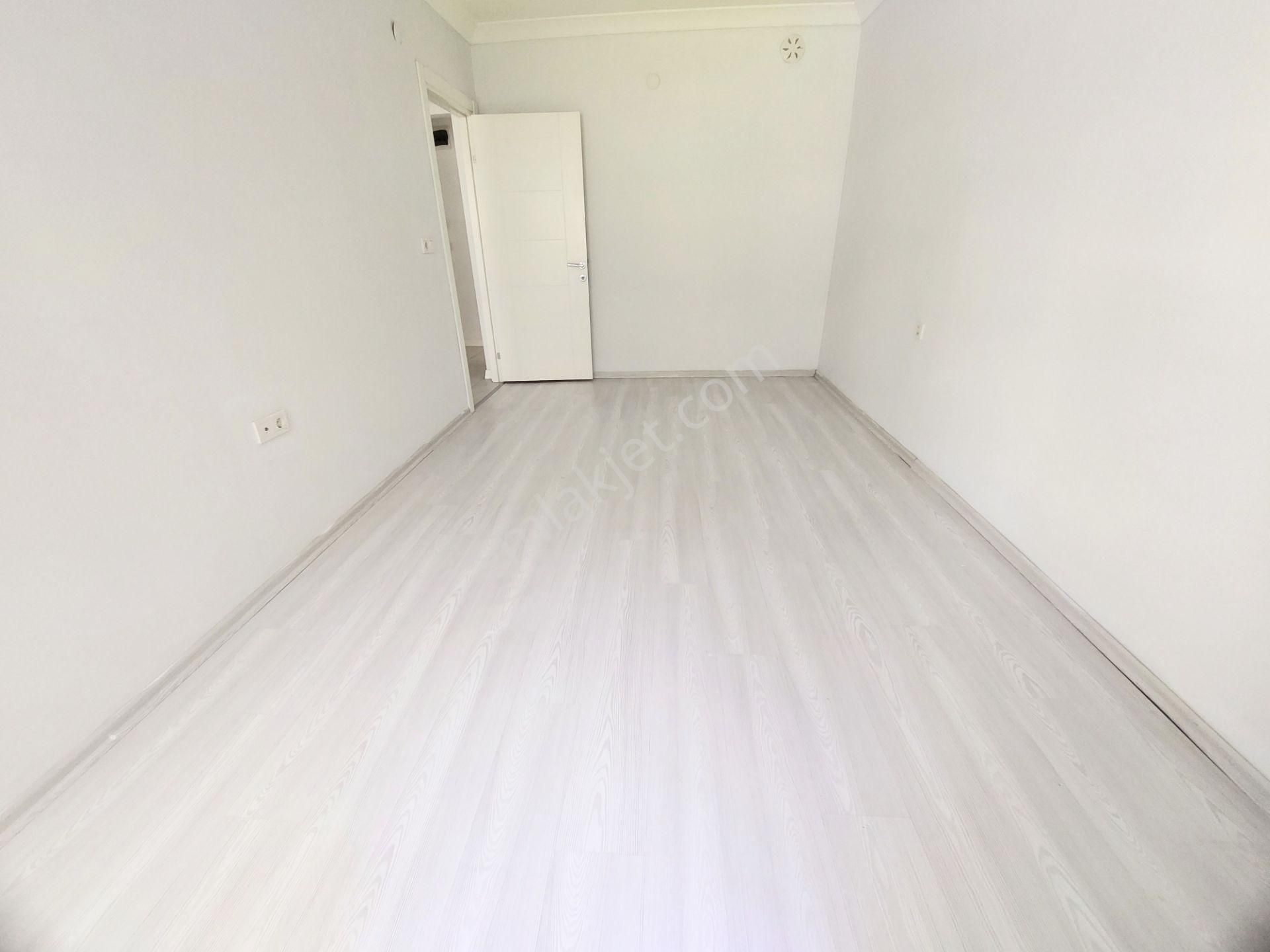 El/ya'dan Bahçelievler Mah. Kapalı Otopark Yüksek Giriş 2+1 - Görsel 16