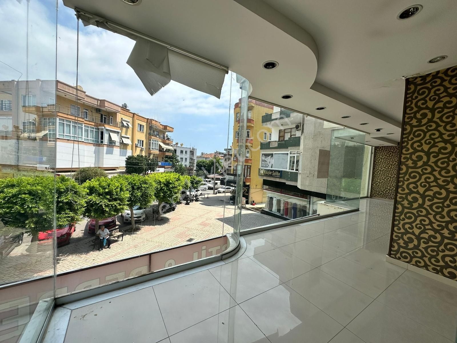 Alanya Merkezde Kiralık 70m2 Kiralık Dükkan - Görsel 11