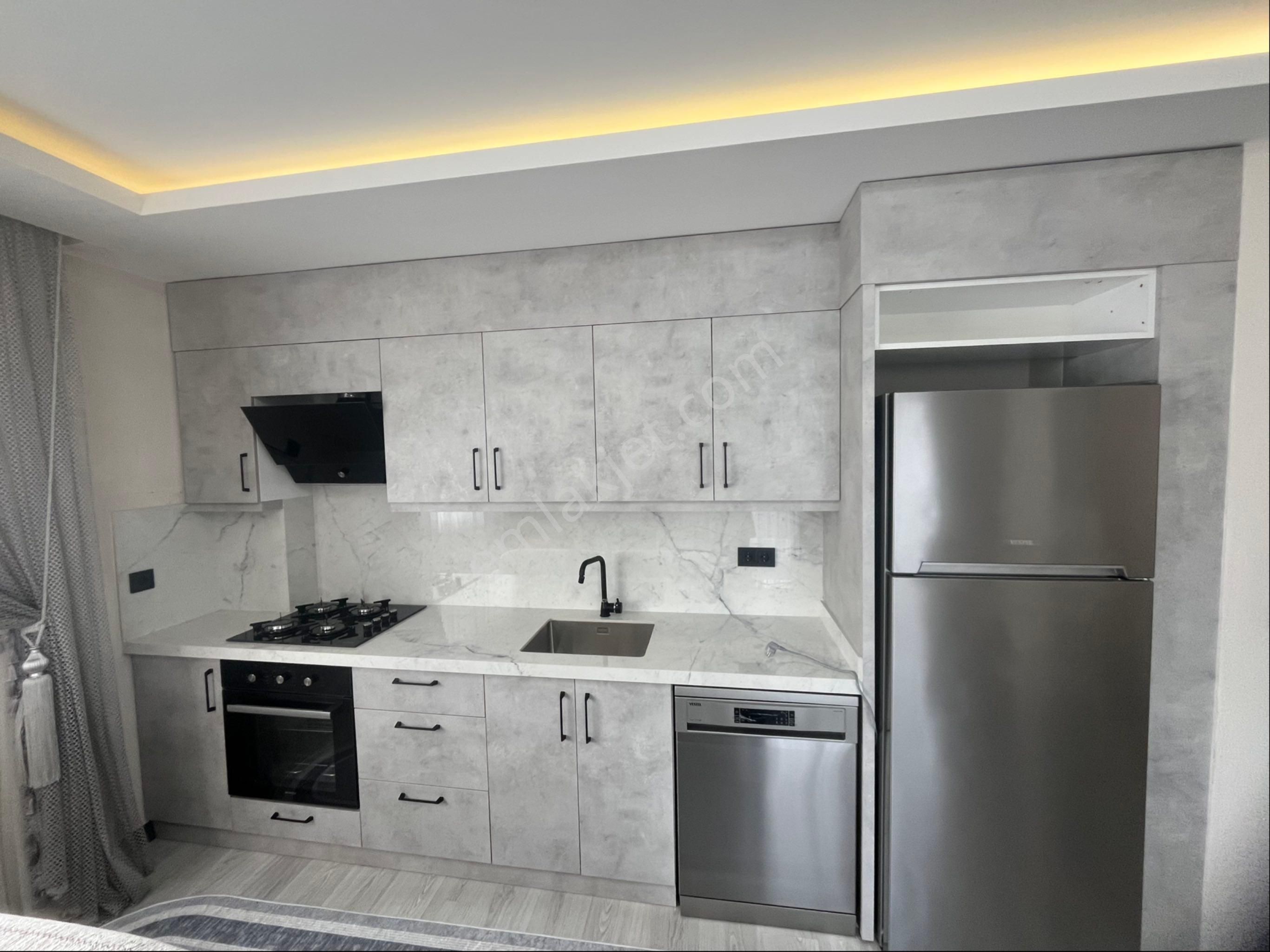 Davutlar Merkez’de Full Eşyalı 2+ 1 Daire - Görsel 11