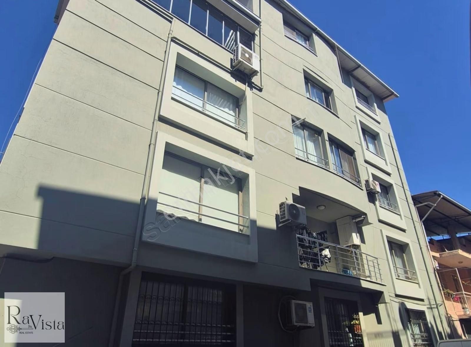 Bornova Yeşilova'da Oturuma & Yatırıma Uygun Satılık 1+1 Daire