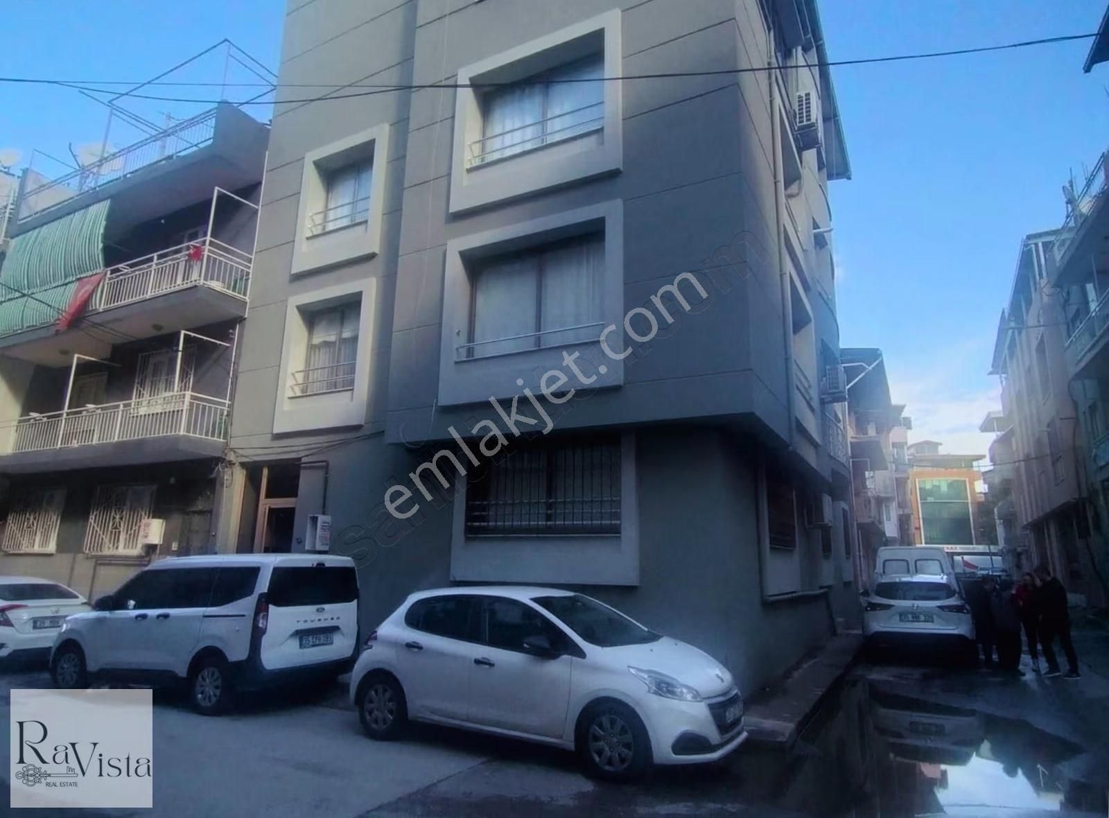 Bornova Yeşilova'da Oturuma & Yatırıma Uygun Satılık 1+1 Daire - Görsel 7