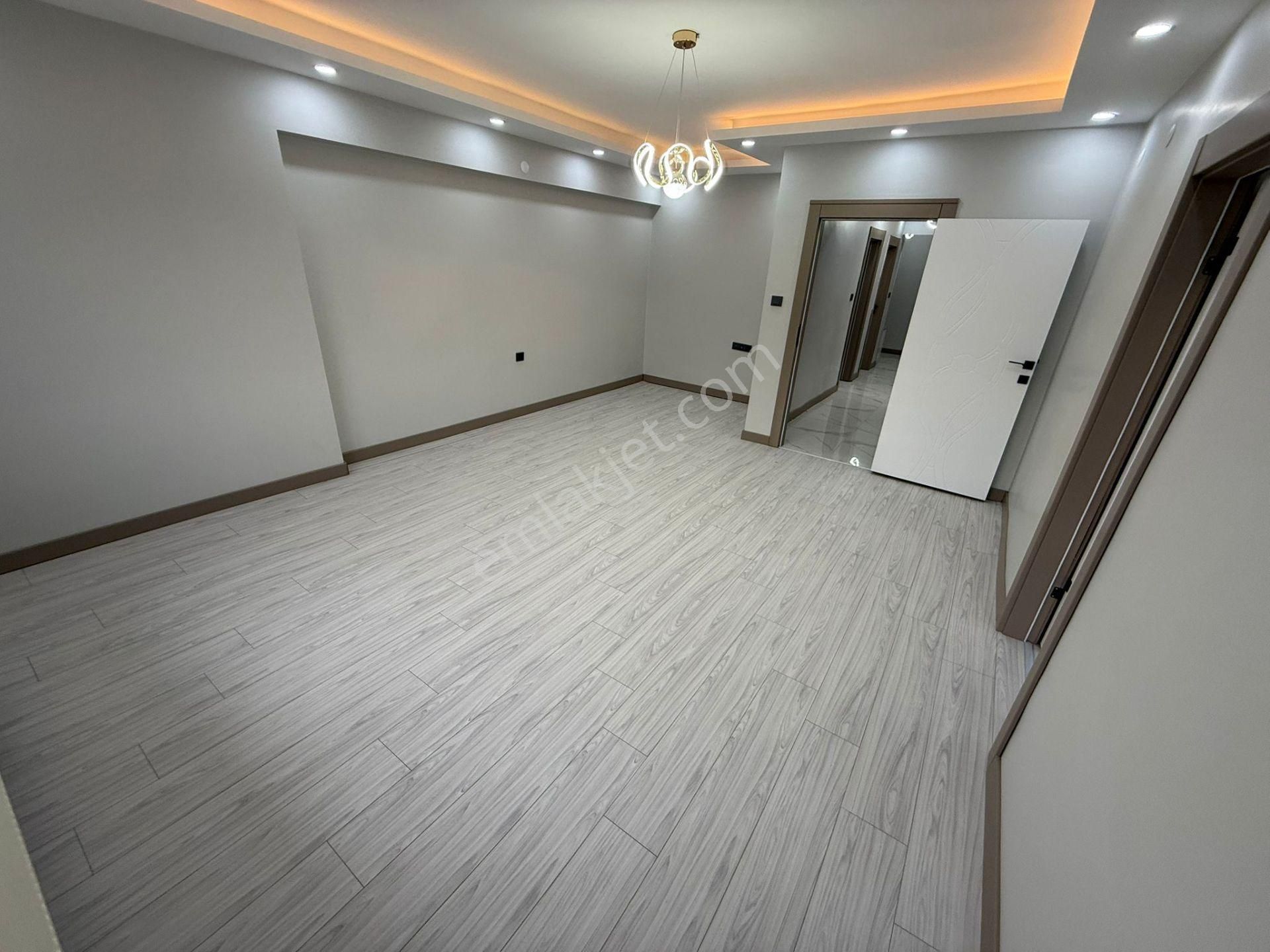 Akşemsettin Mah'de 3+1 Katta Güney Cephe Full Yapılı Daire - Görsel 12