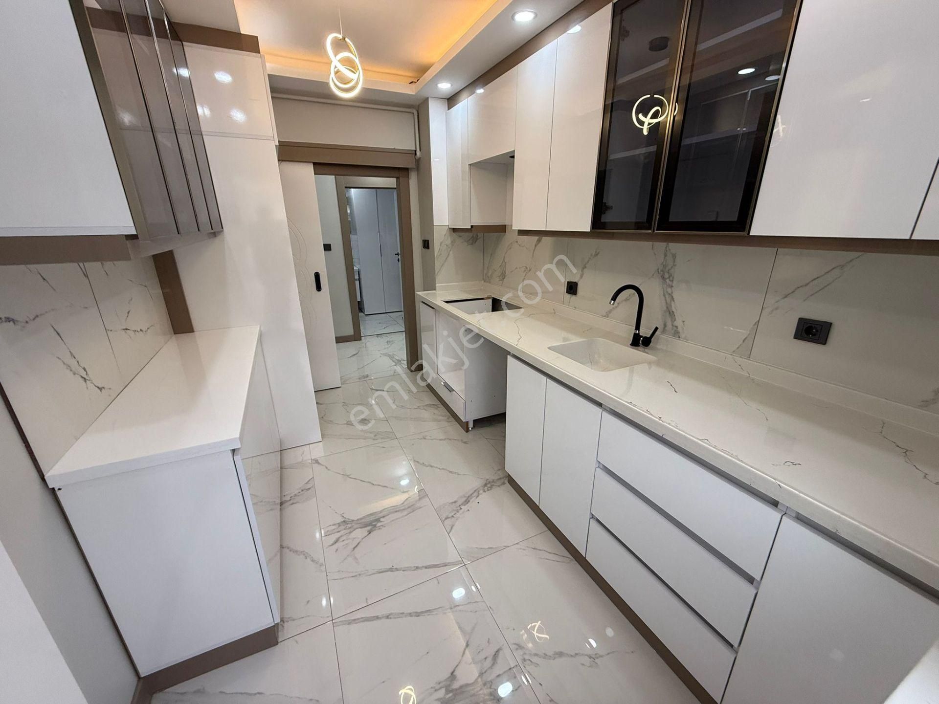 Akşemsettin Mah'de 3+1 Katta Güney Cephe Full Yapılı Daire