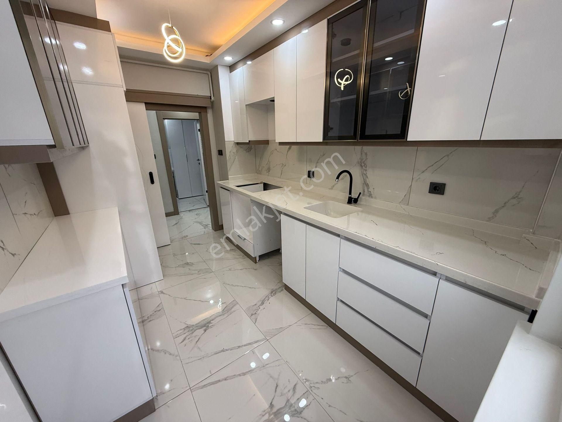 Akşemsettin Mah'de 3+1 Katta Güney Cephe Full Yapılı Daire - Görsel 8