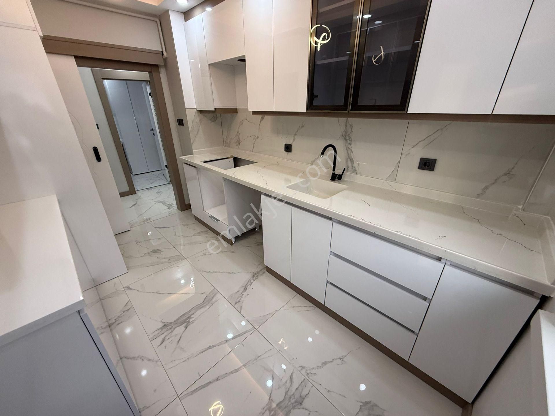 Akşemsettin Mah'de 3+1 Katta Güney Cephe Full Yapılı Daire - Görsel 6
