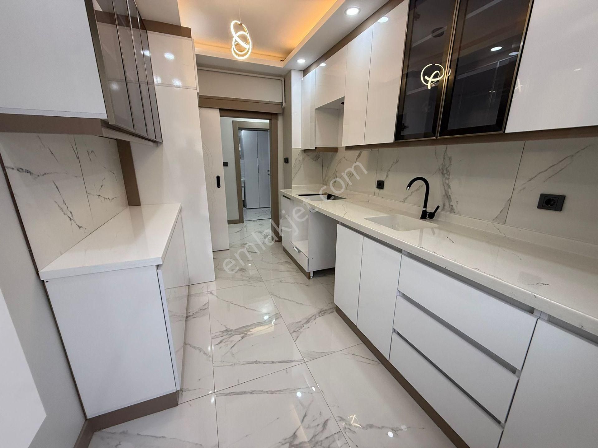 Akşemsettin Mah'de 3+1 Katta Güney Cephe Full Yapılı Daire - Görsel 5