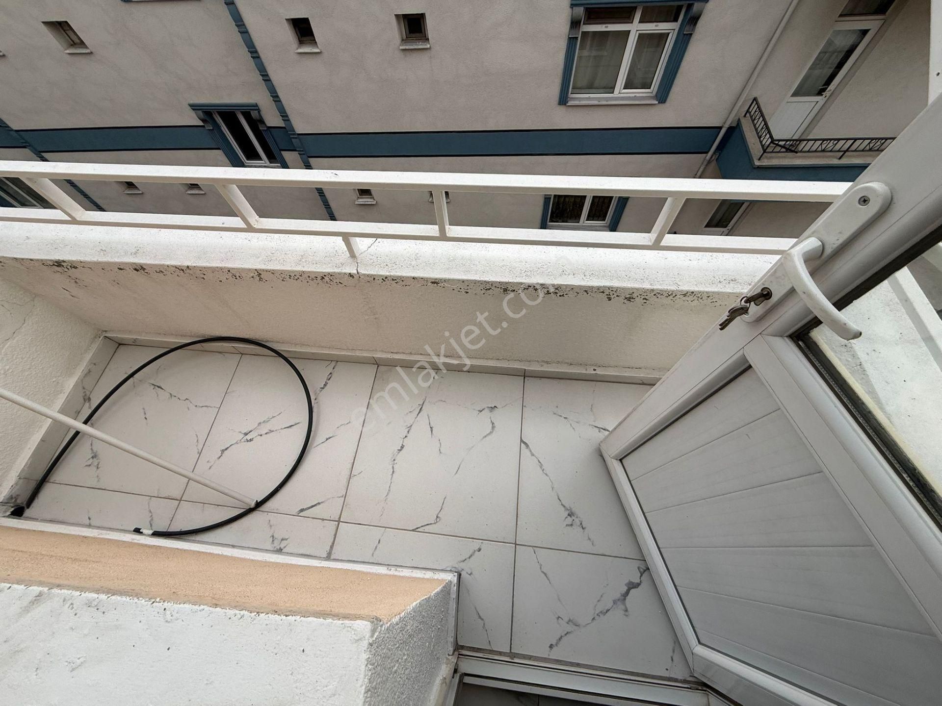 Akşemsettin Mah'de 3+1 Katta Güney Cephe Full Yapılı Daire - Görsel 22
