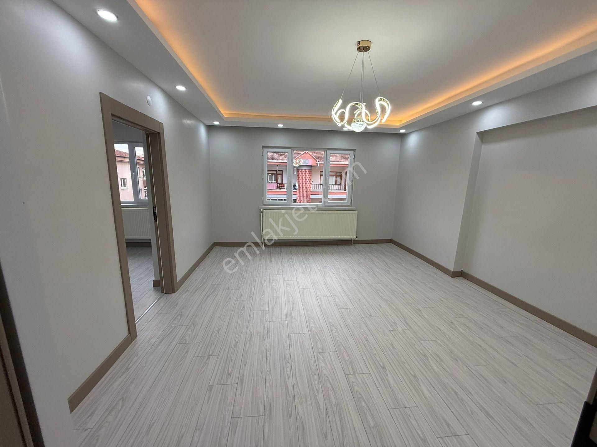 Akşemsettin Mah'de 3+1 Katta Güney Cephe Full Yapılı Daire - Görsel 13