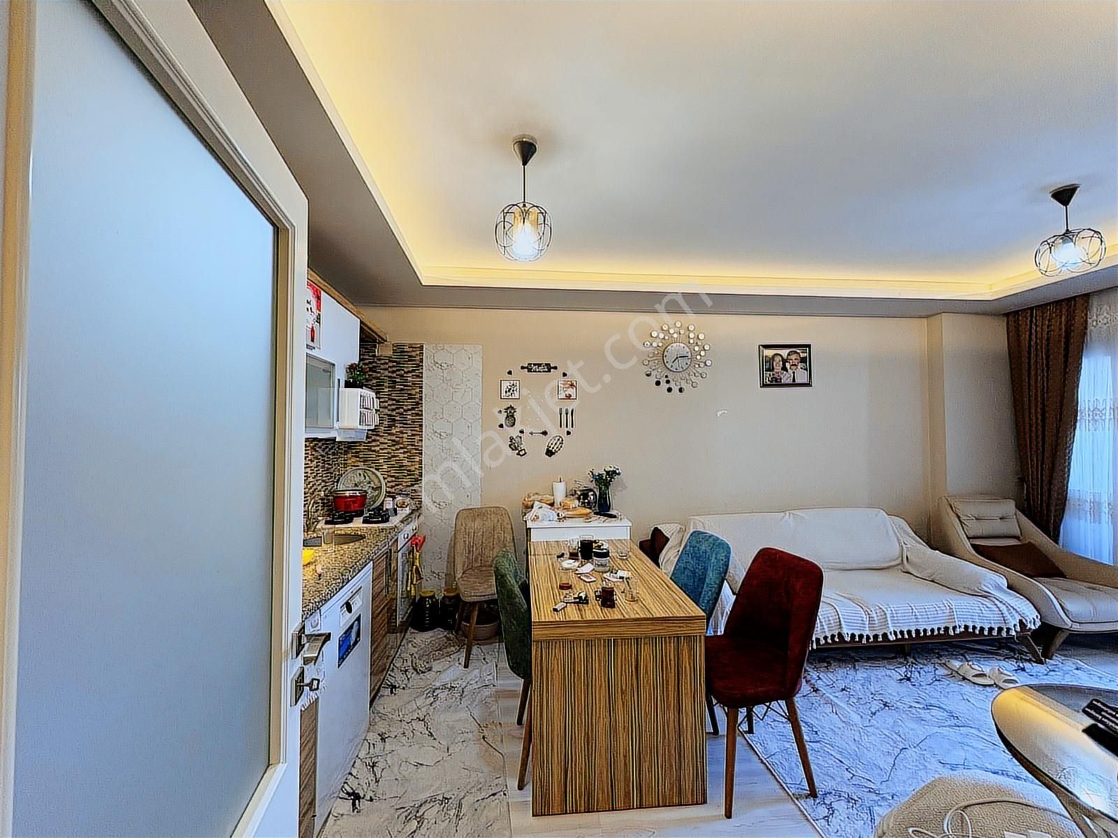 Barış Mah'de Geniş Oturumlu Merkezi Konumlu 1+1 Satılık Daire - Görsel 12