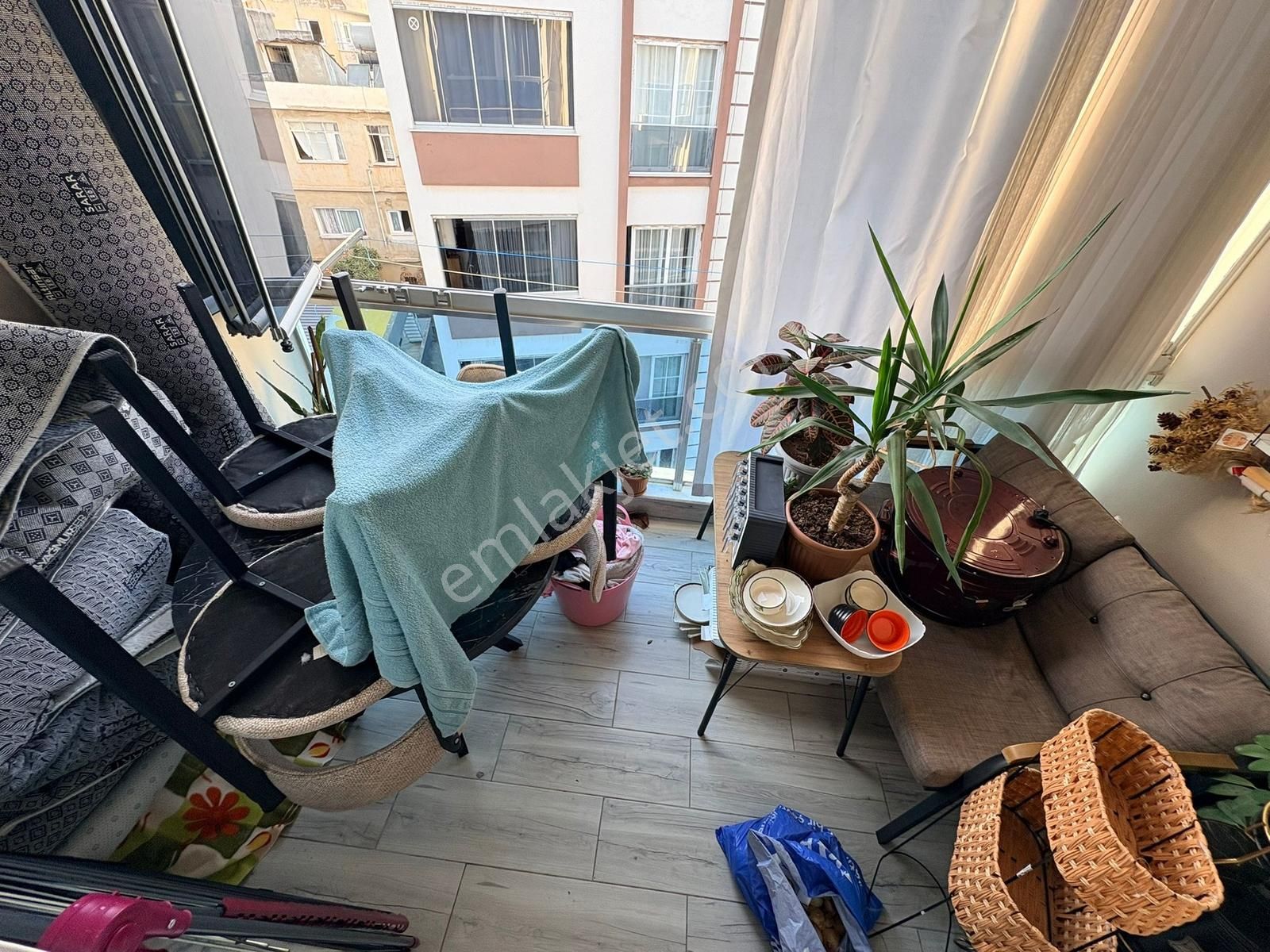 Barış Mah'de Geniş Oturumlu Merkezi Konumlu 1+1 Satılık Daire - Görsel 13