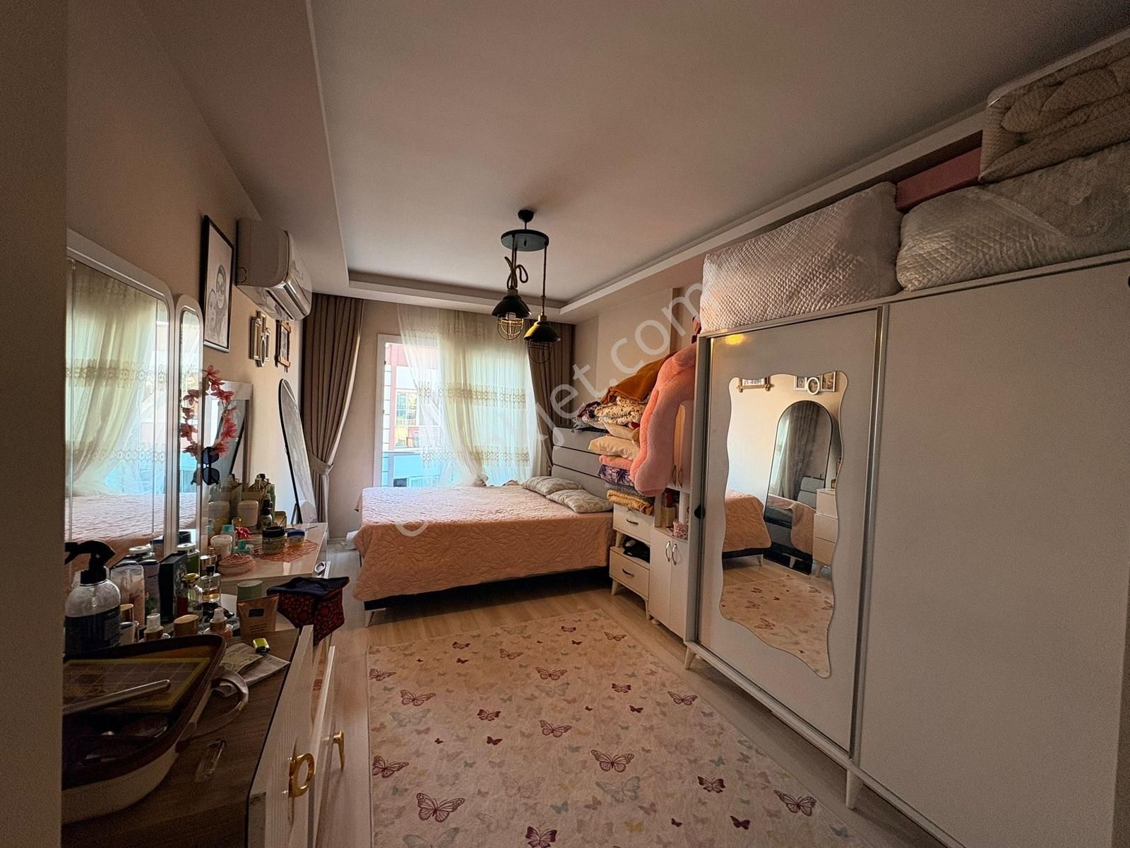 Barış Mah'de Geniş Oturumlu Merkezi Konumlu 1+1 Satılık Daire - Görsel 4