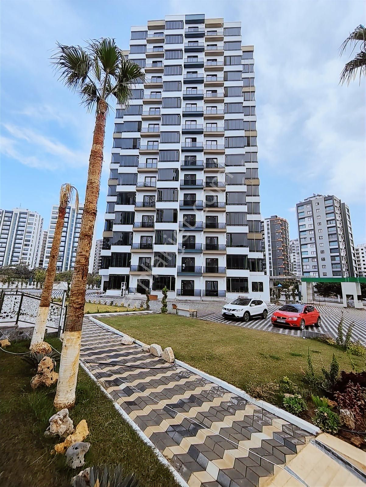 Akdeniz Mah'de Sosyal Alanlı Site İçi 1+1 Kiralık Lüx Daire