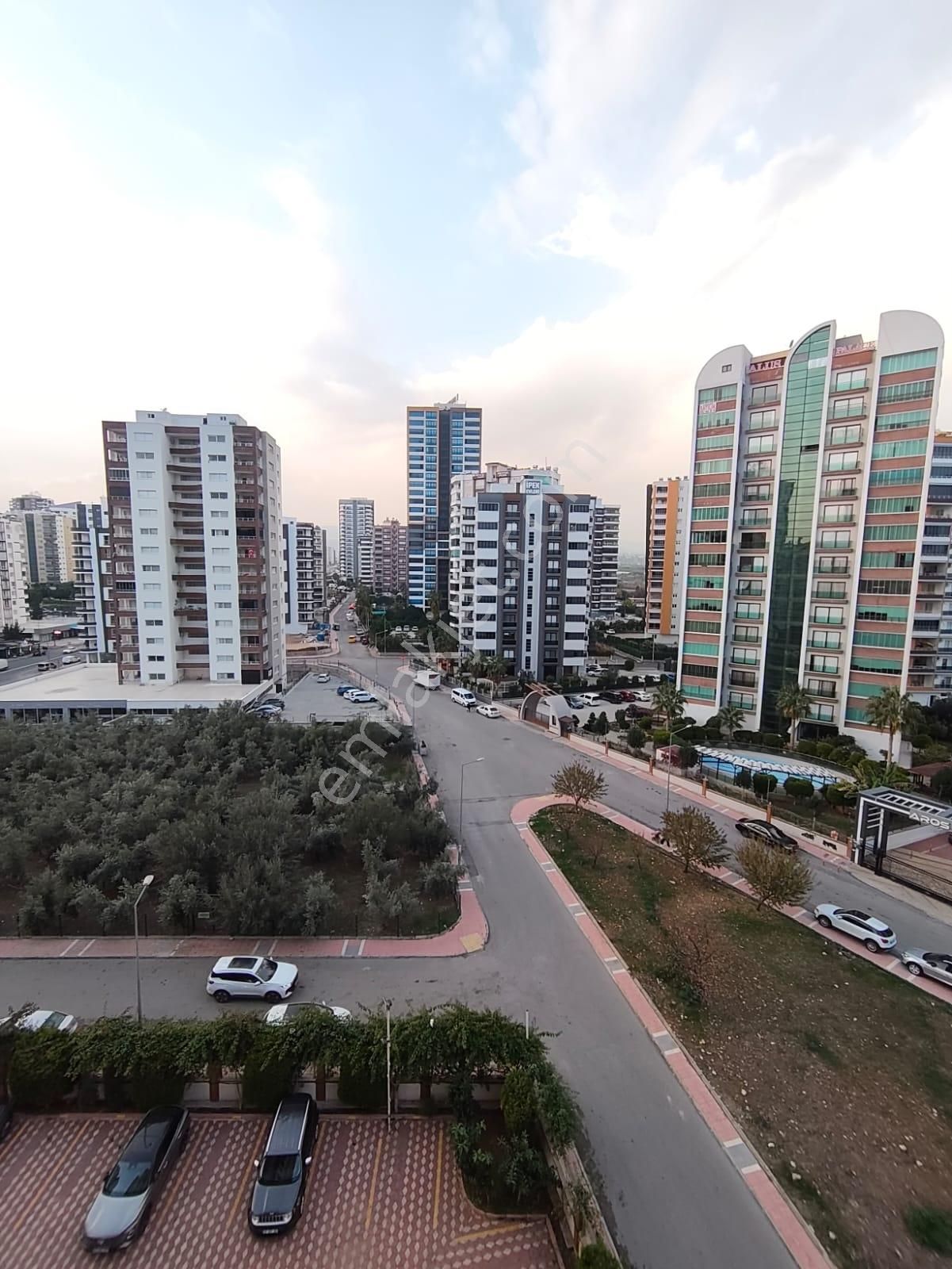 Merkez Mah'de Geniş Otur. Havuzlu Ultra Lüks 4+1 Kiralık Daire - Görsel 23