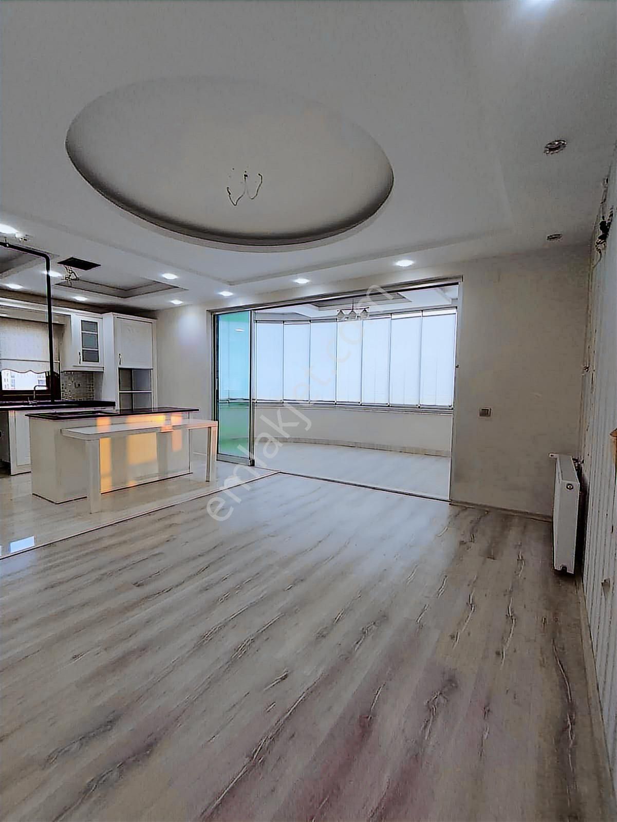 Merkez Mah'de Geniş Otur. Havuzlu Ultra Lüks 4+1 Kiralık Daire - Görsel 24