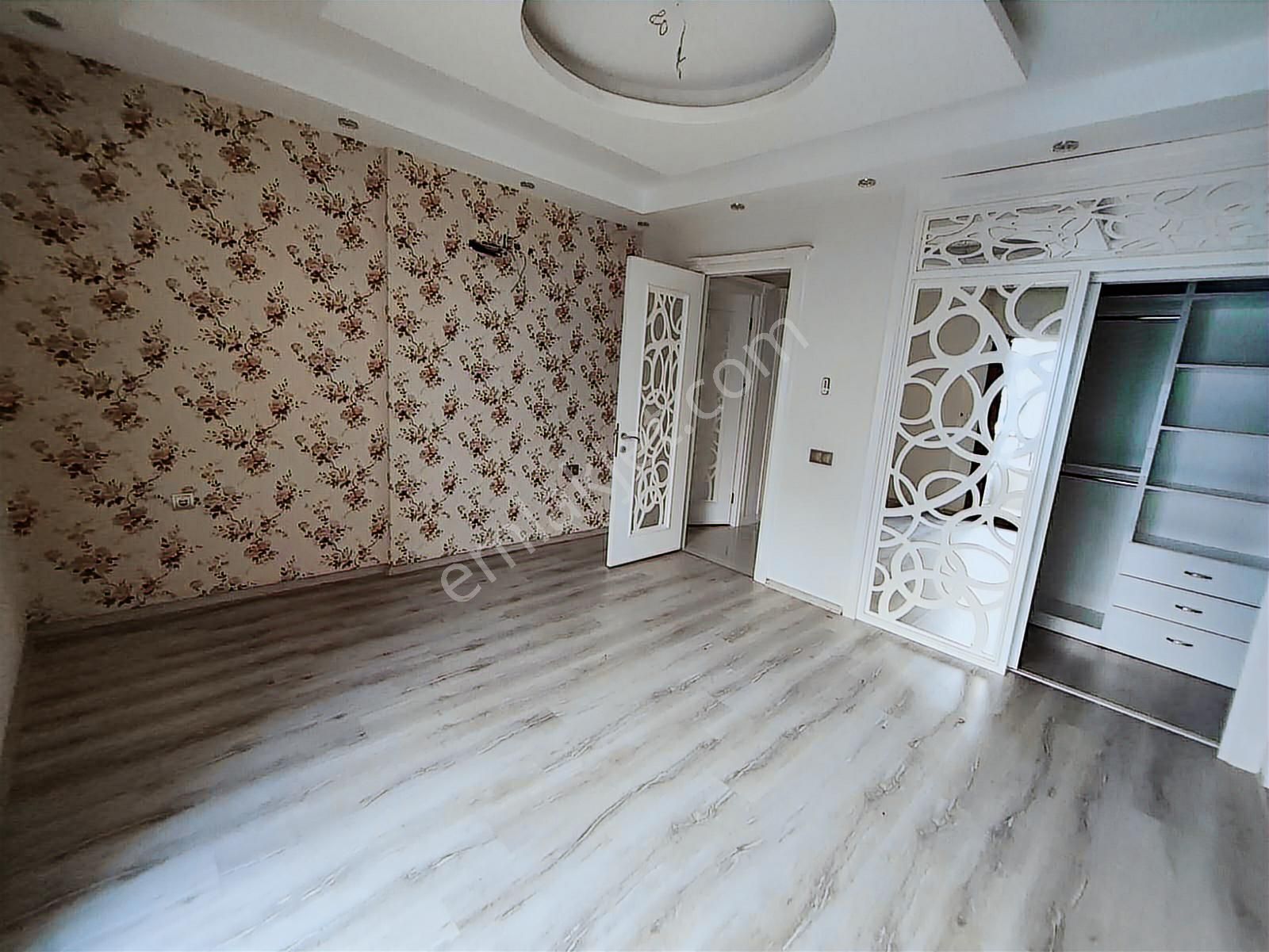 Merkez Mah'de Geniş Otur. Havuzlu Ultra Lüks 4+1 Kiralık Daire - Görsel 2