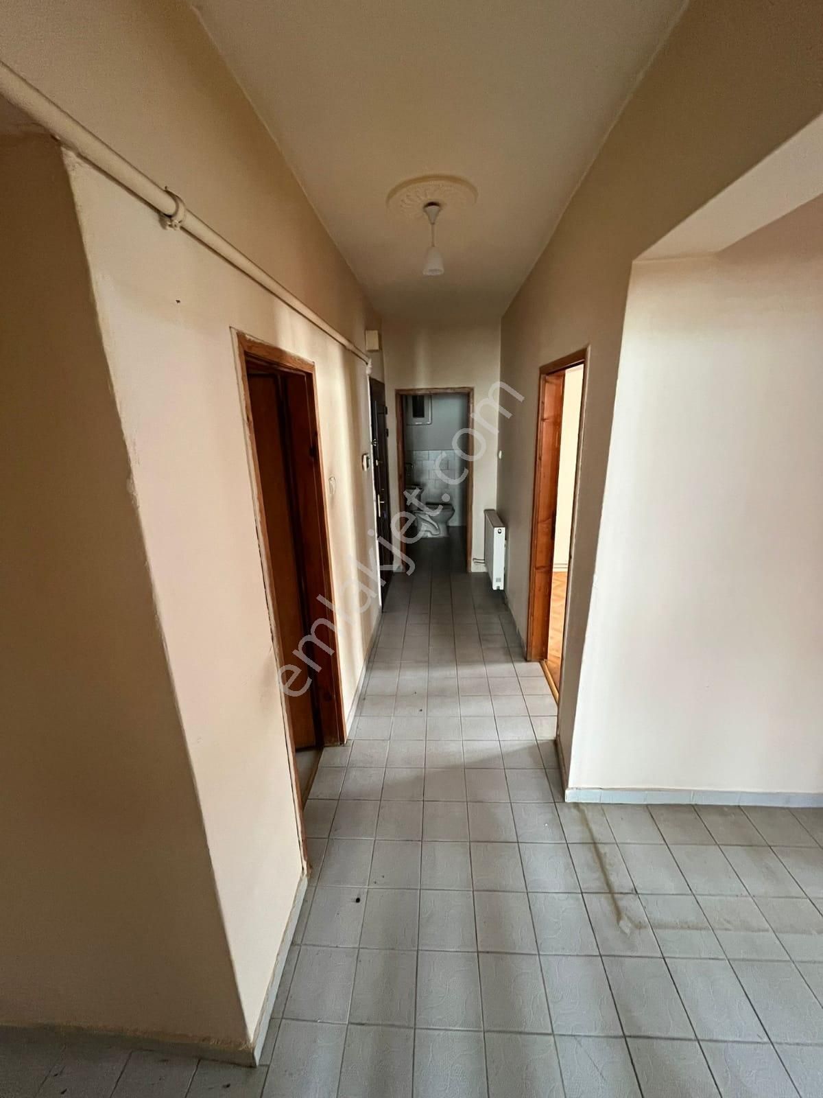Sincan Malazgirtte Ara Kat Salon Bağımsız Çift Balkon 2+1 Satılık Daire - Görsel 8